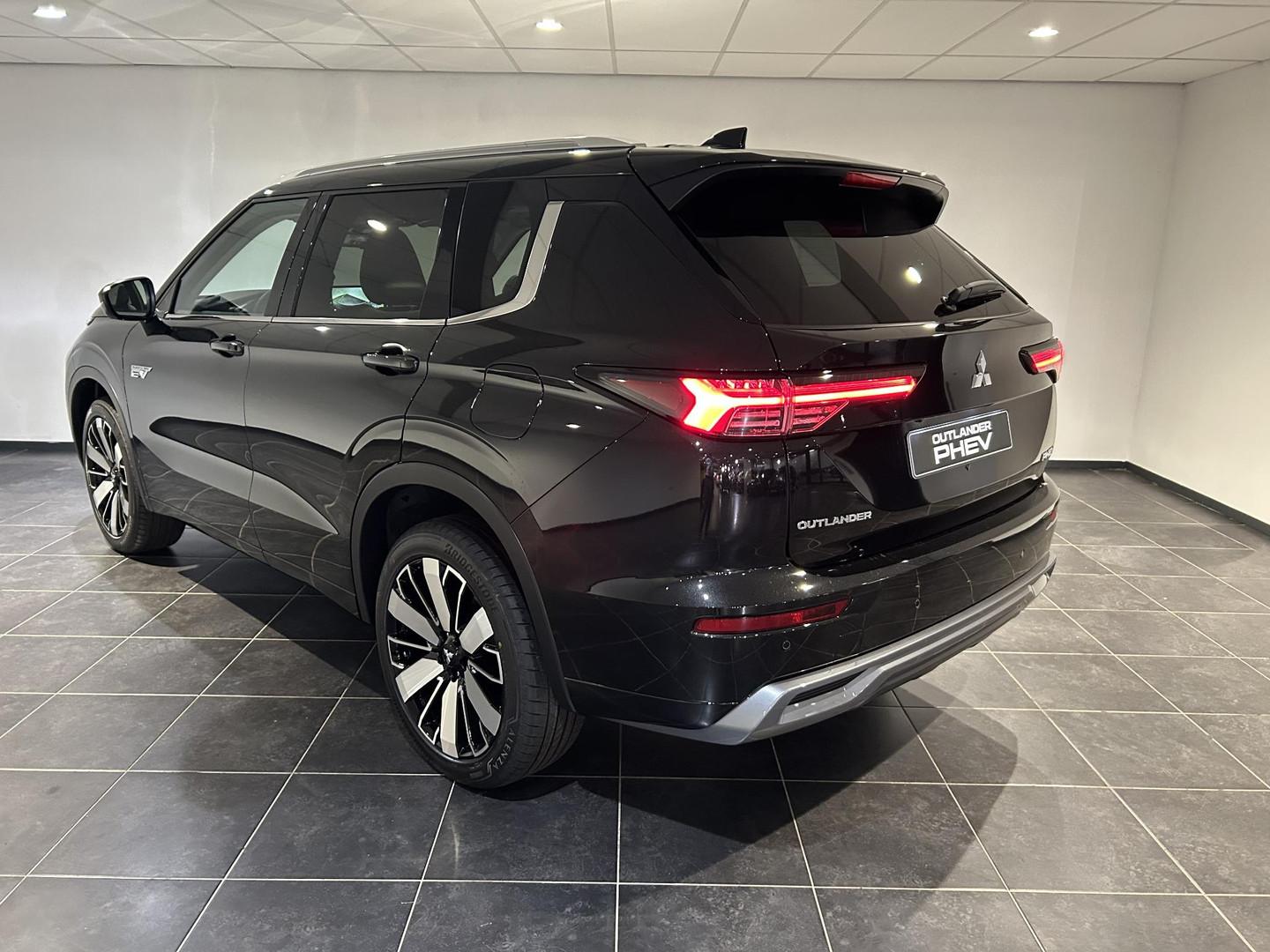 Mitsubishi Mitsubishi