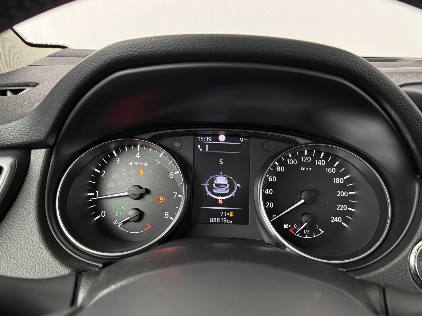 Nissan Nissan