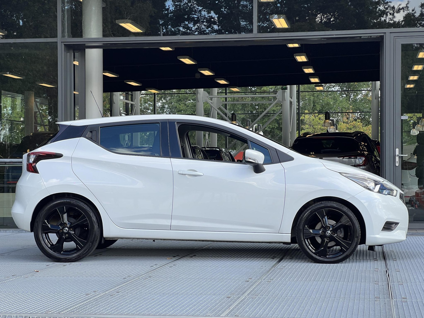 Nissan Nissan