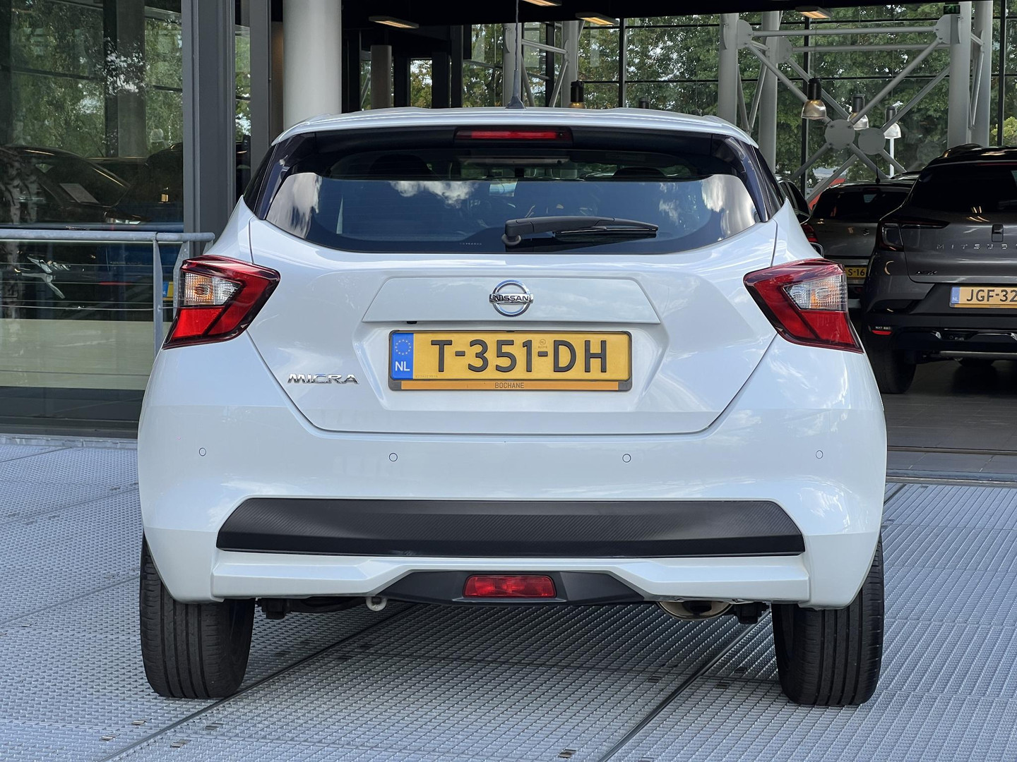 Nissan Nissan