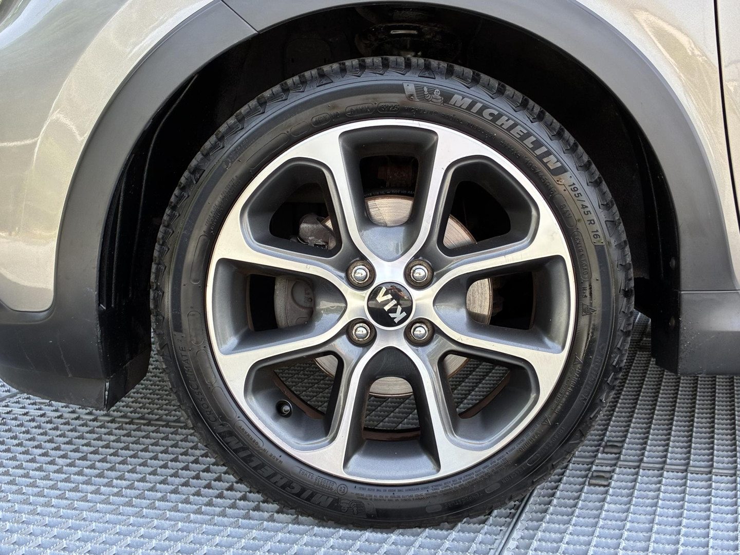 Kia