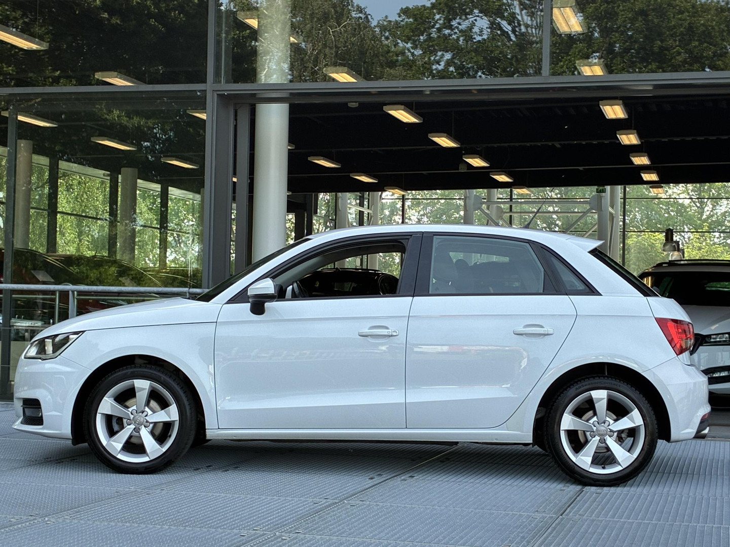 Audi