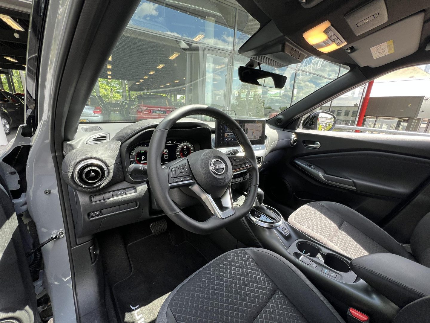 Nissan Nissan