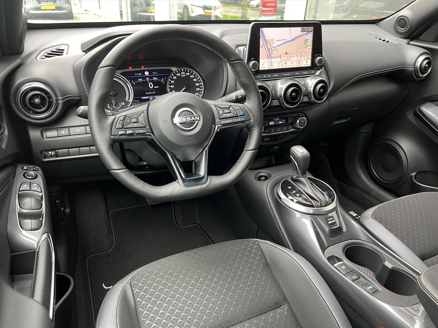 Nissan Nissan