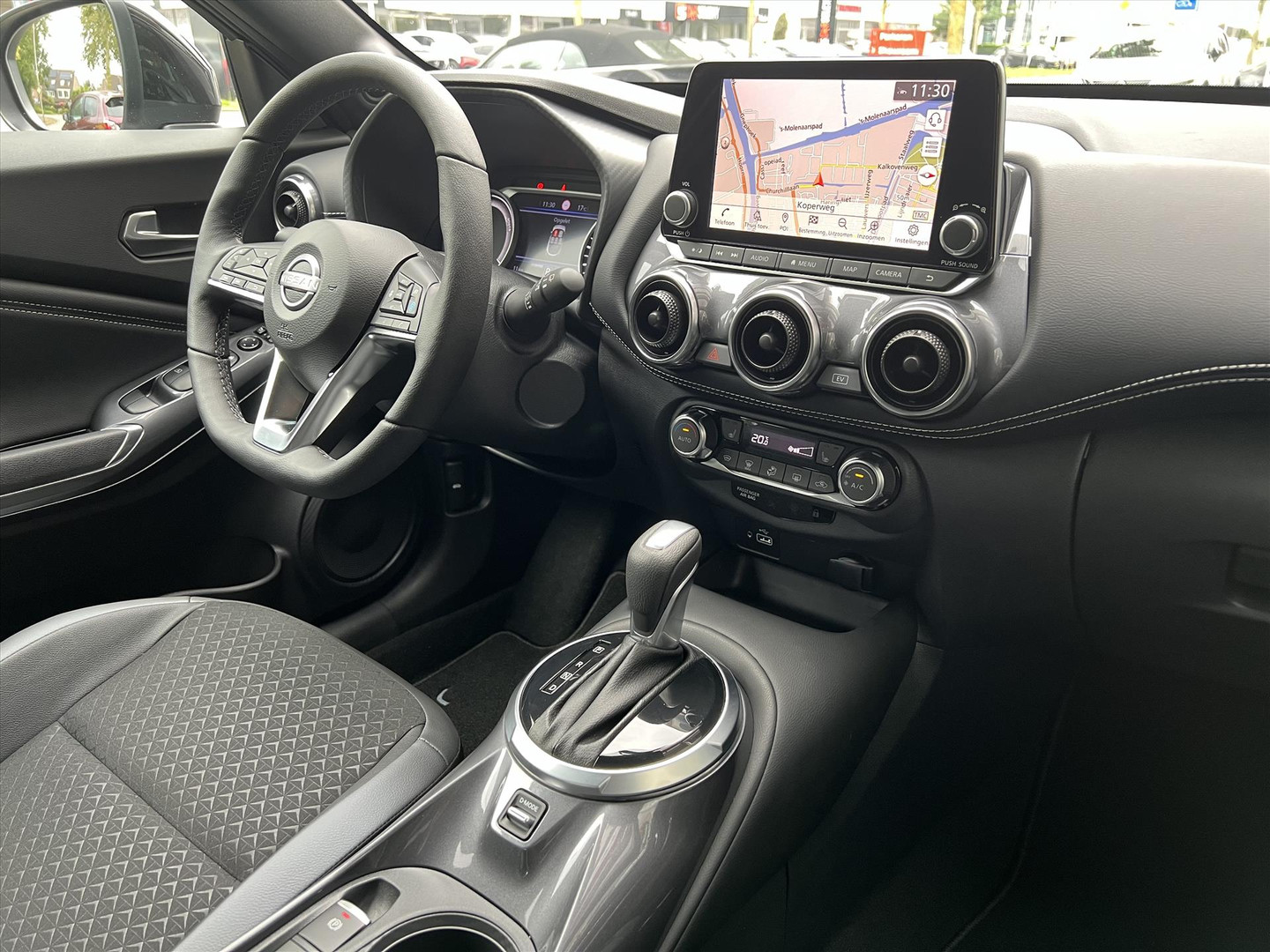 Nissan Nissan