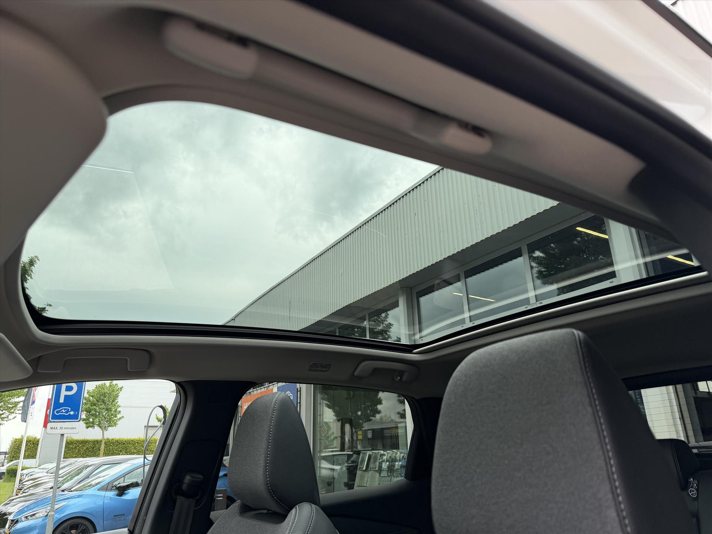 Nissan Nissan