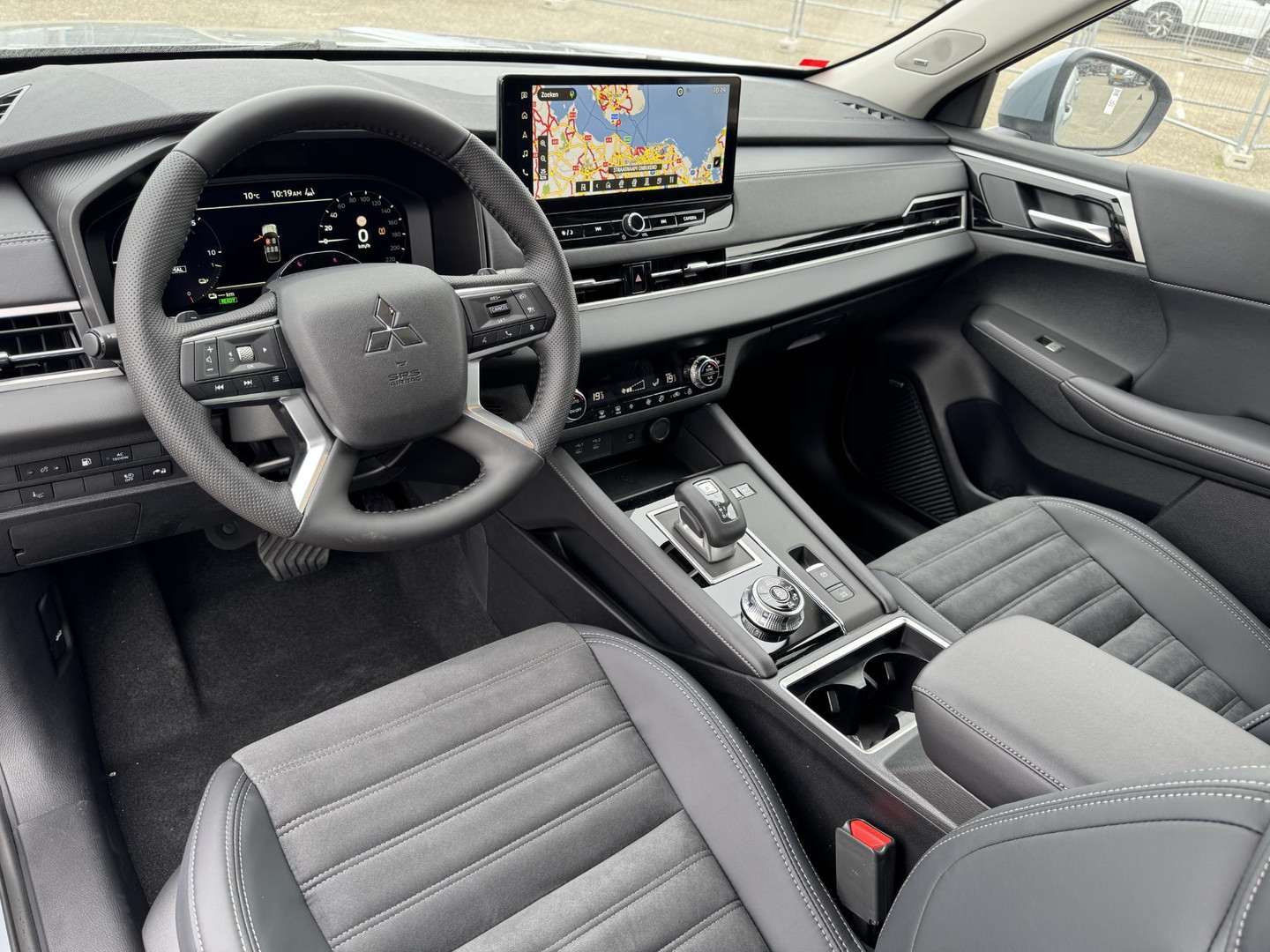 Mitsubishi Mitsubishi