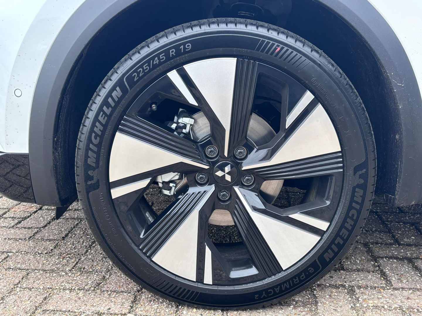 Mitsubishi Mitsubishi