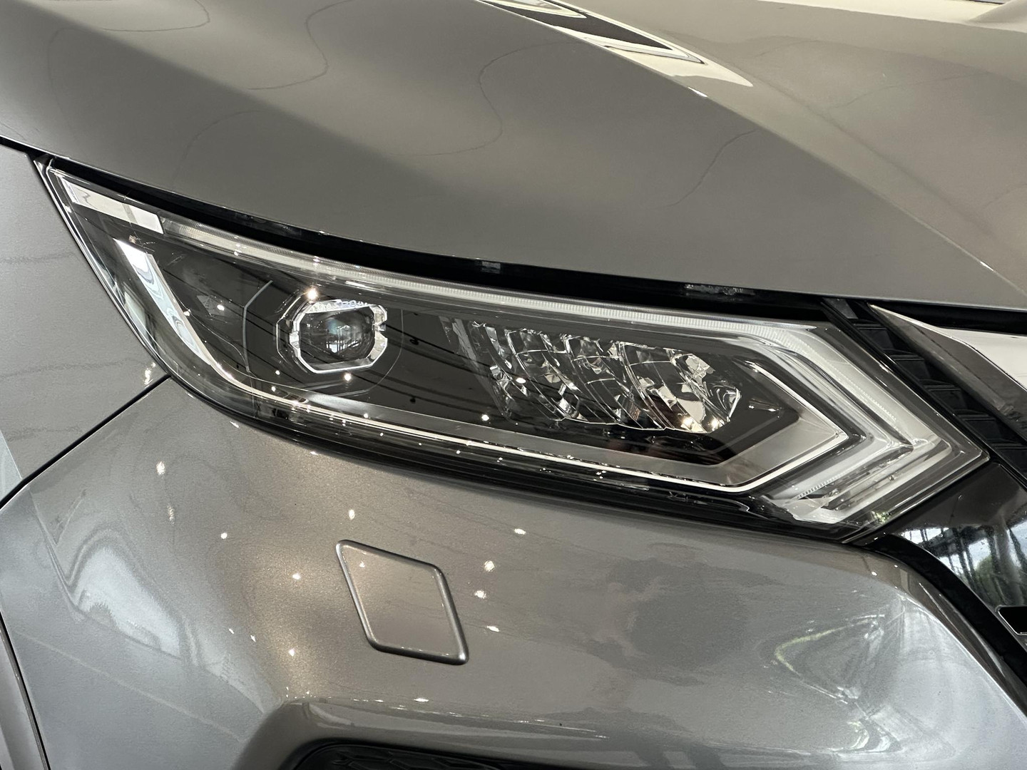 Nissan Nissan