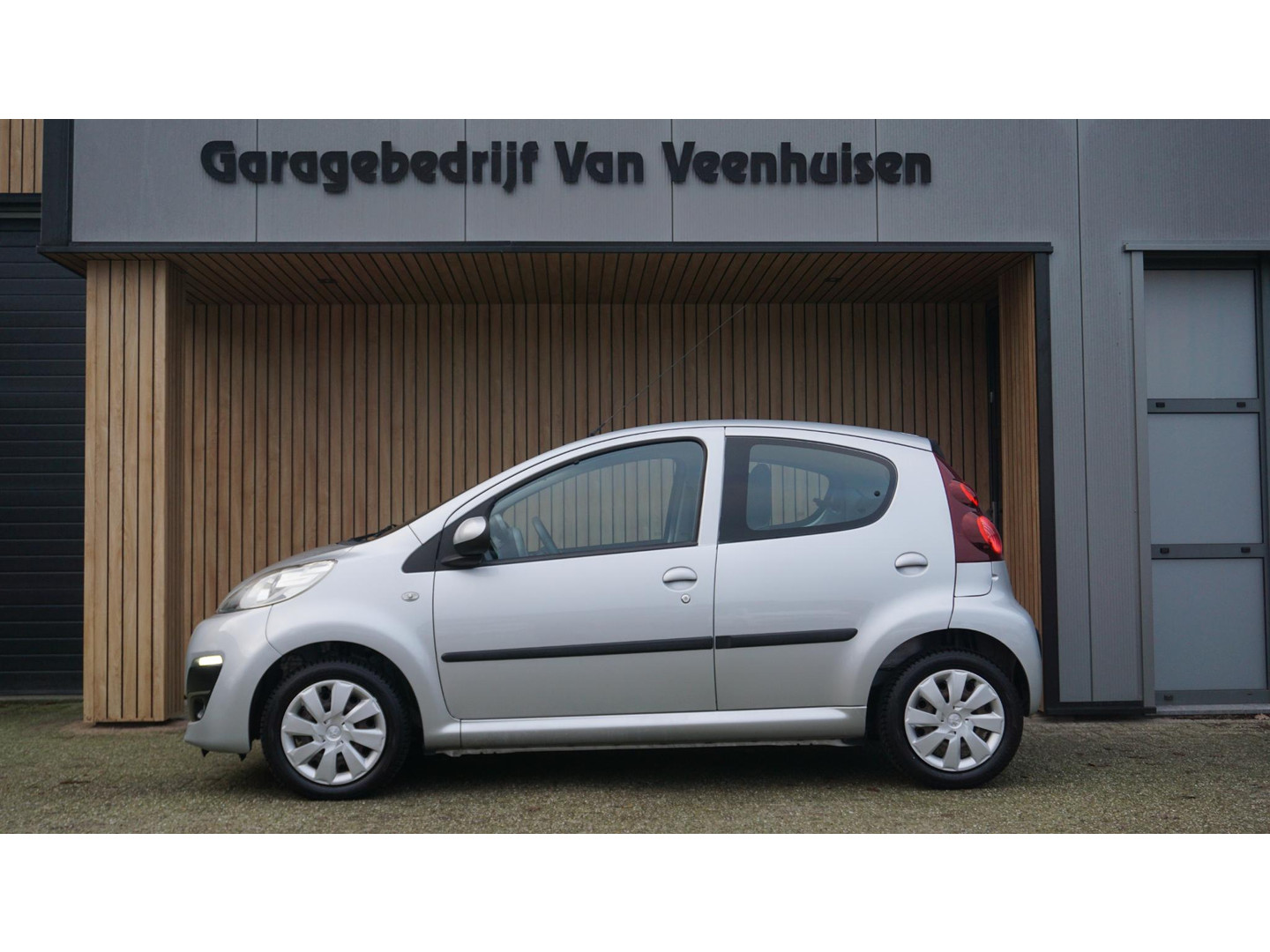 Peugeot Peugeot