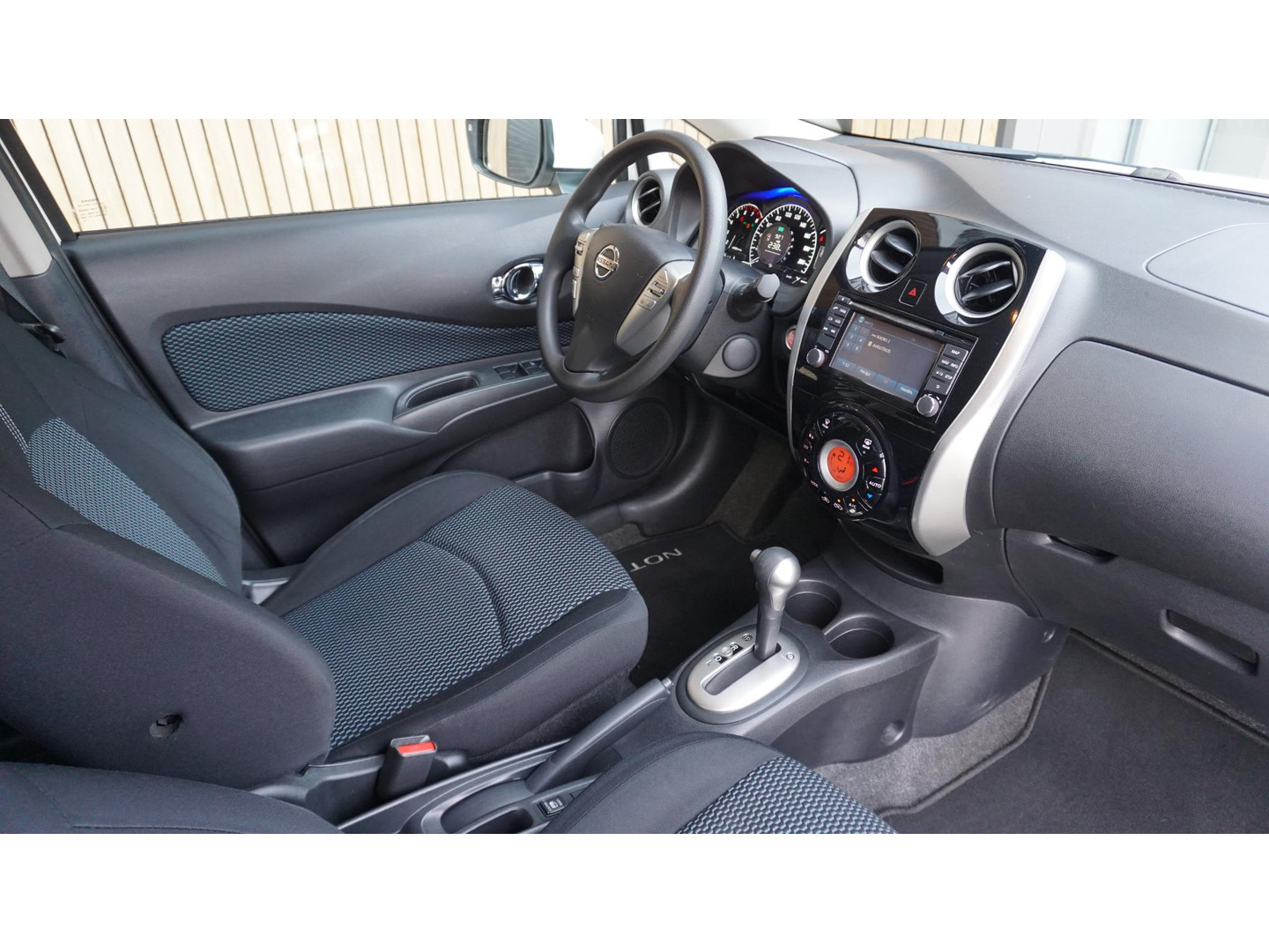 Nissan Nissan