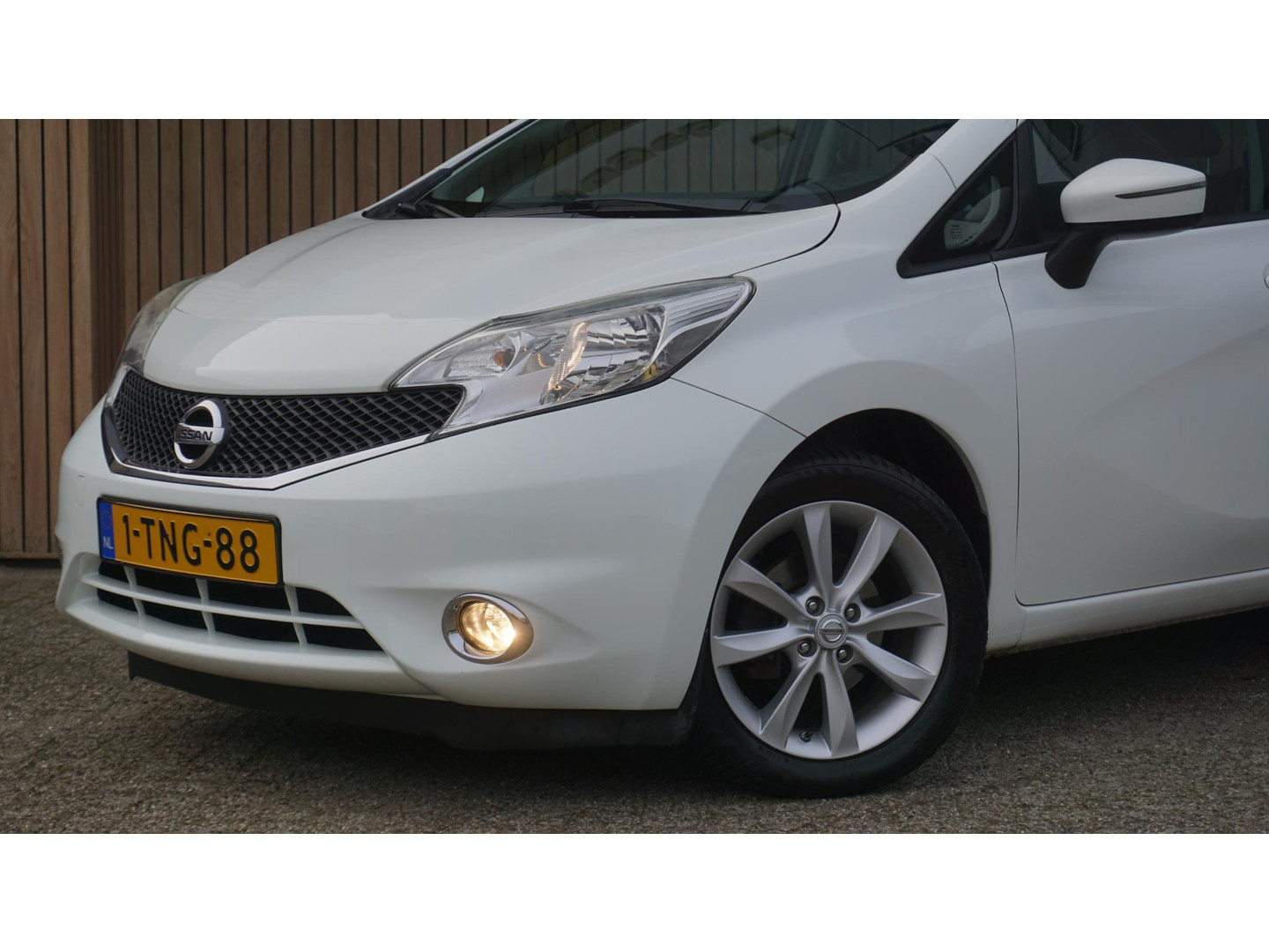 Nissan Nissan