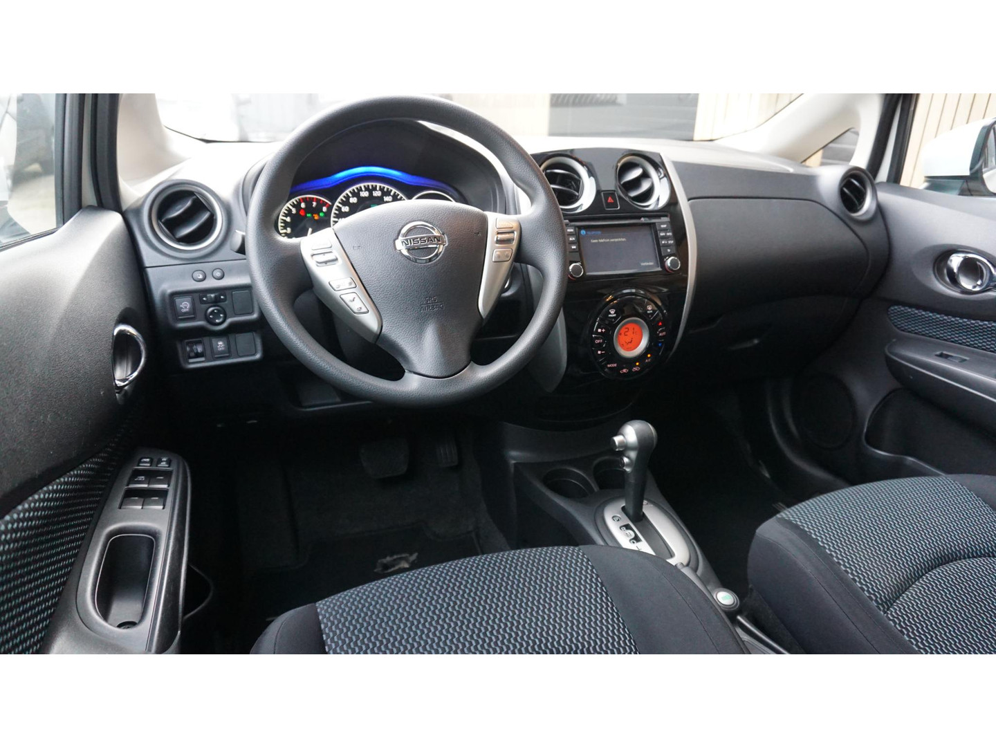 Nissan Nissan