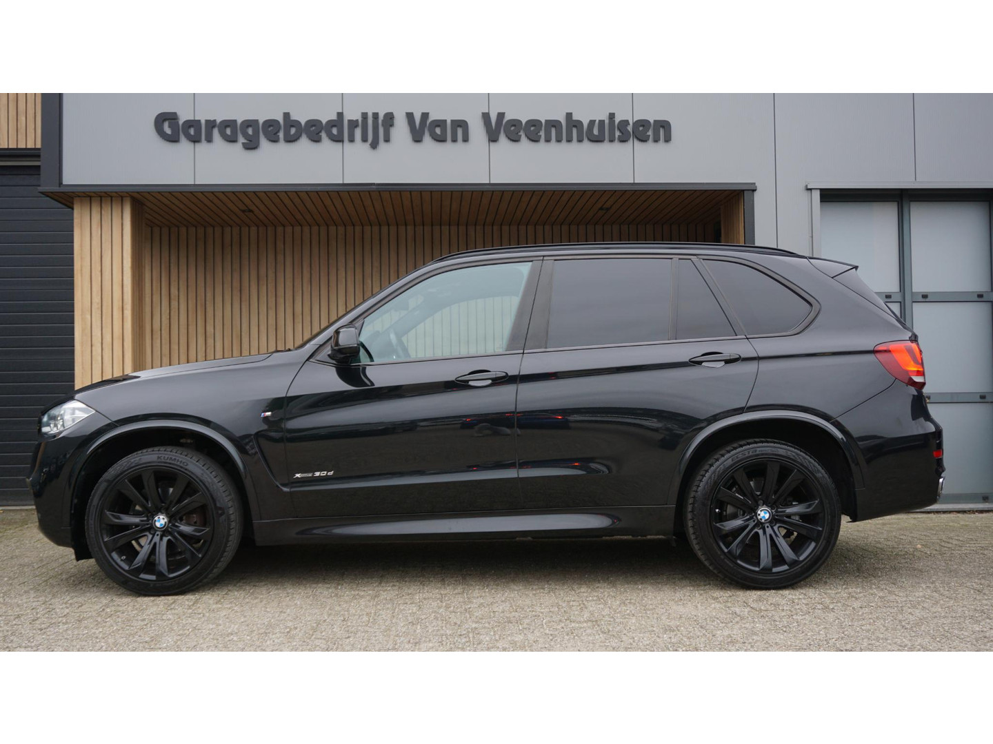 BMW BMW