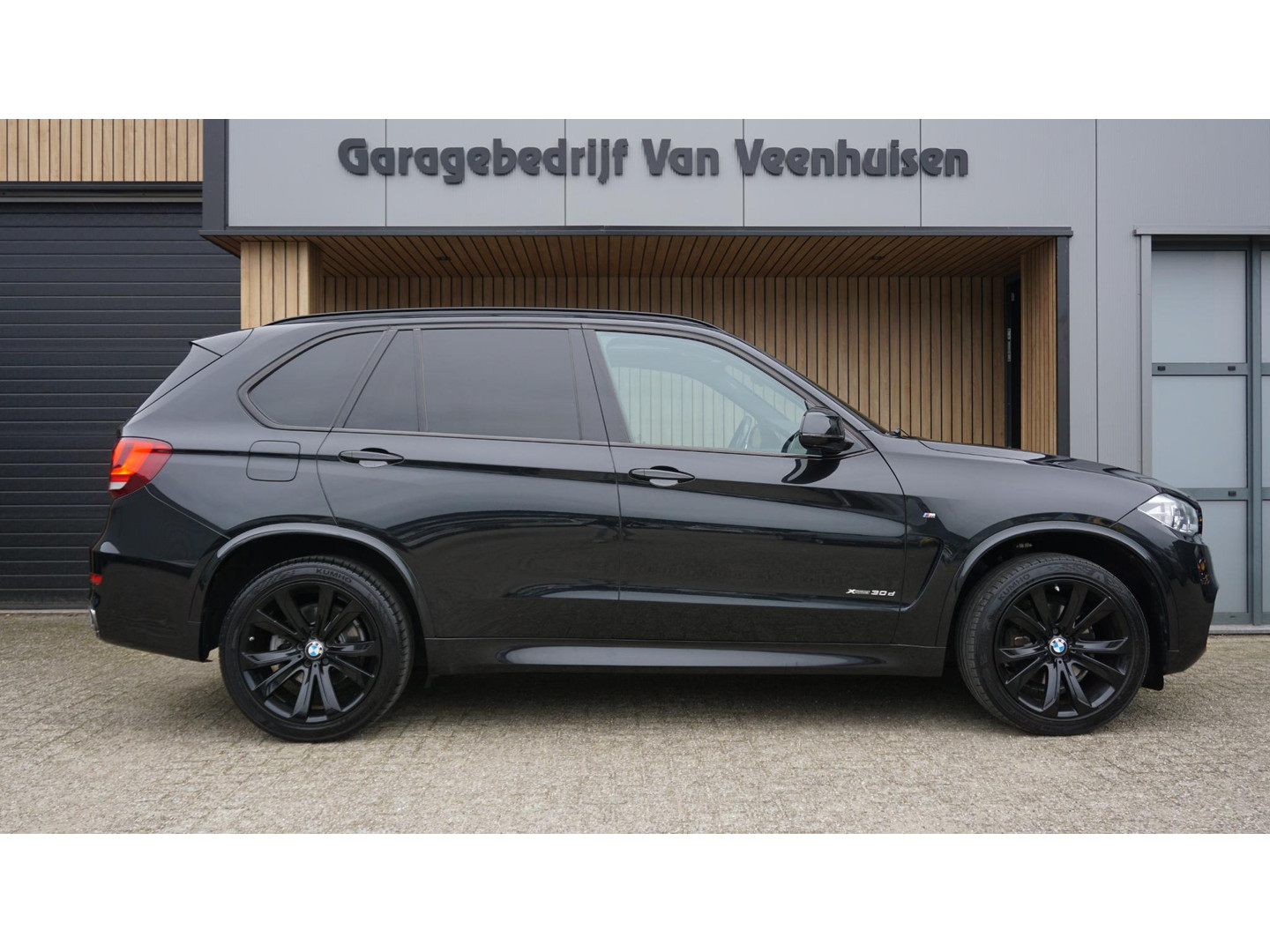 BMW BMW