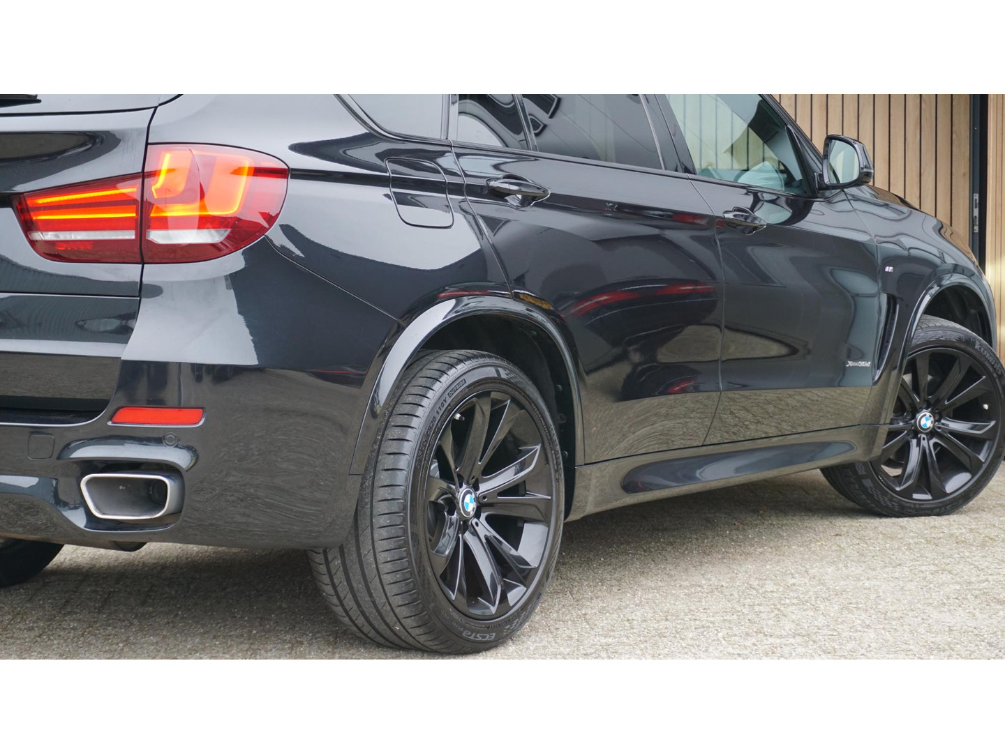 BMW BMW