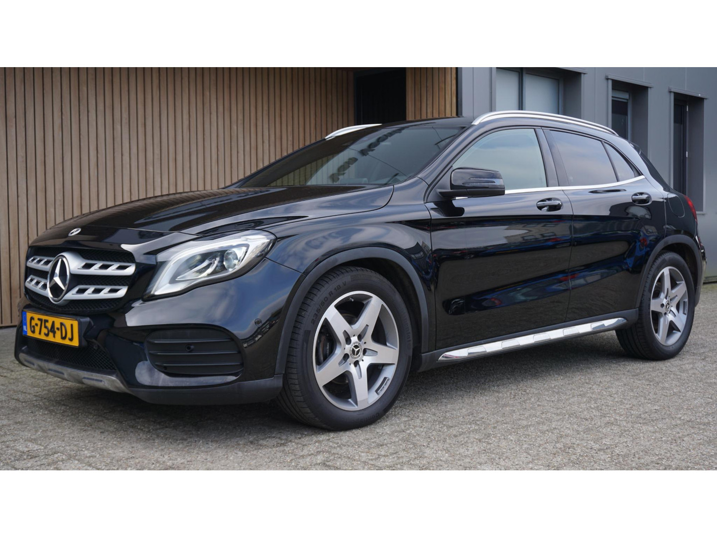 Mercedes-Benz Mercedes-Benz