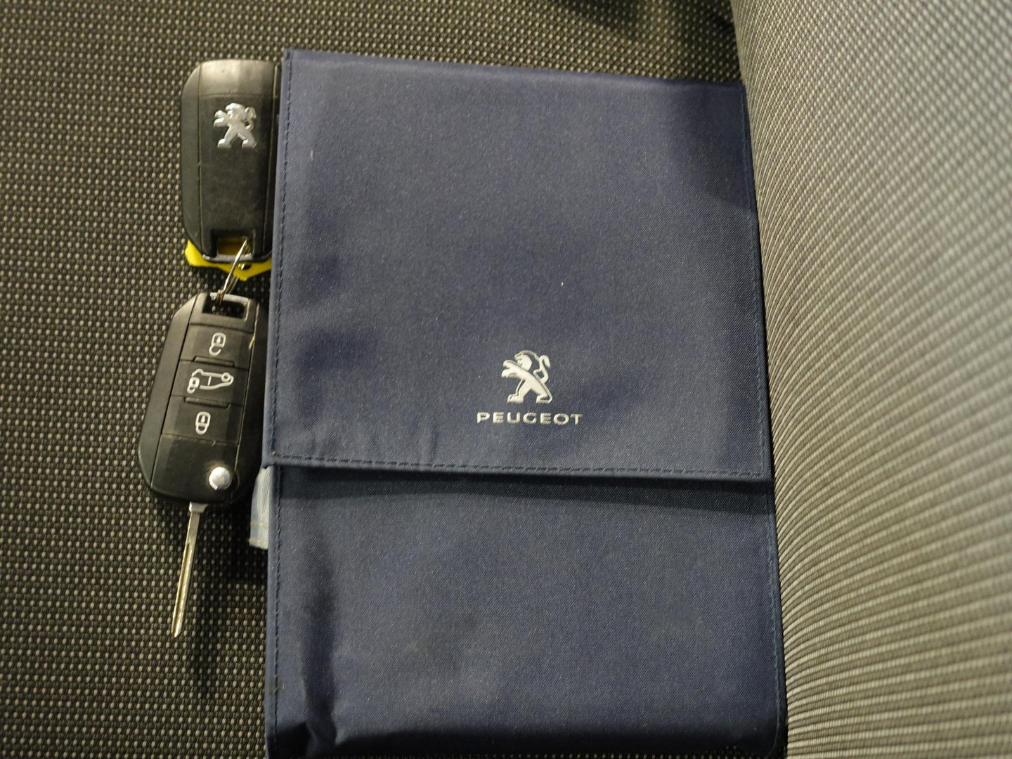 Peugeot Peugeot