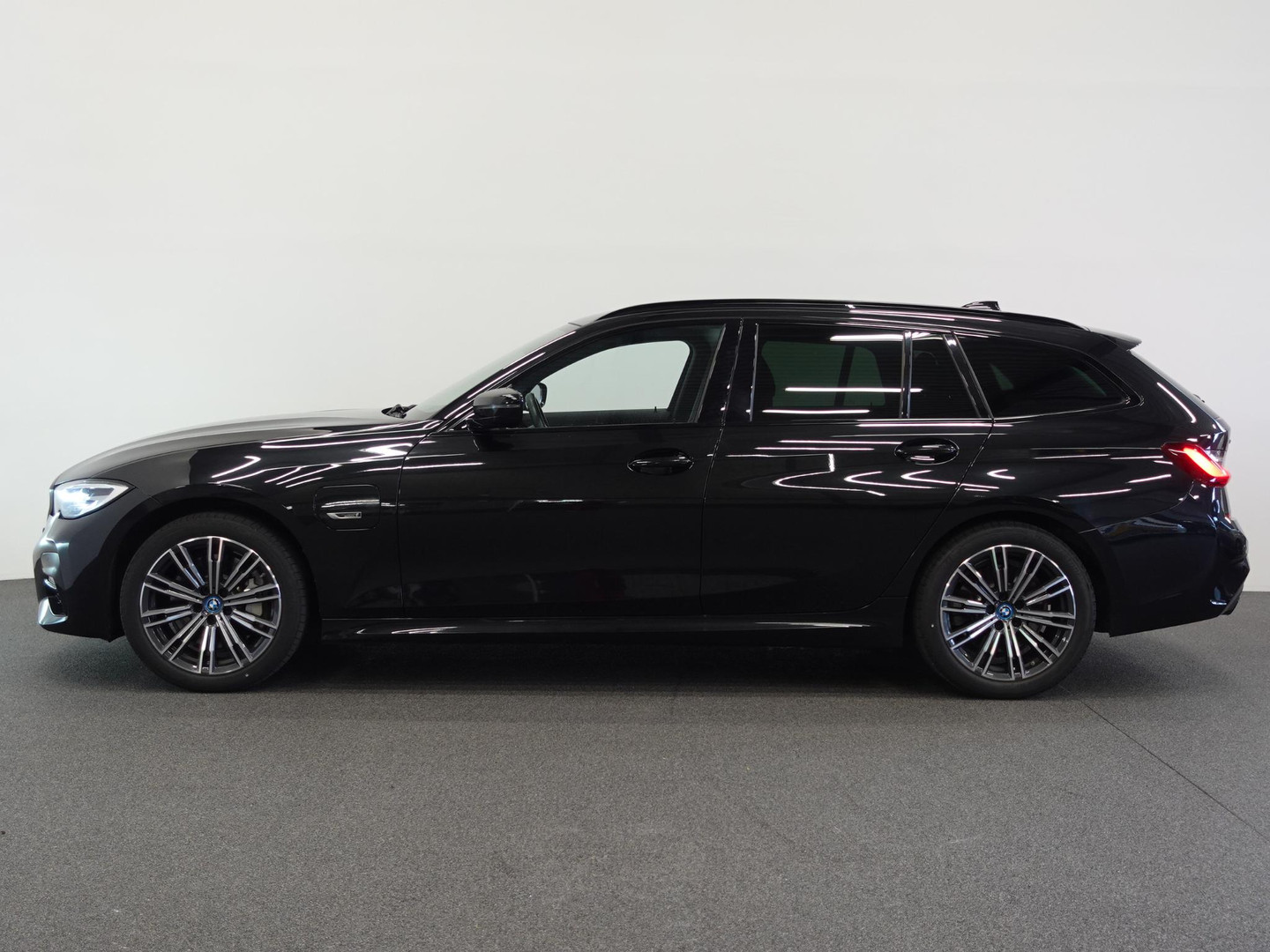 BMW BMW