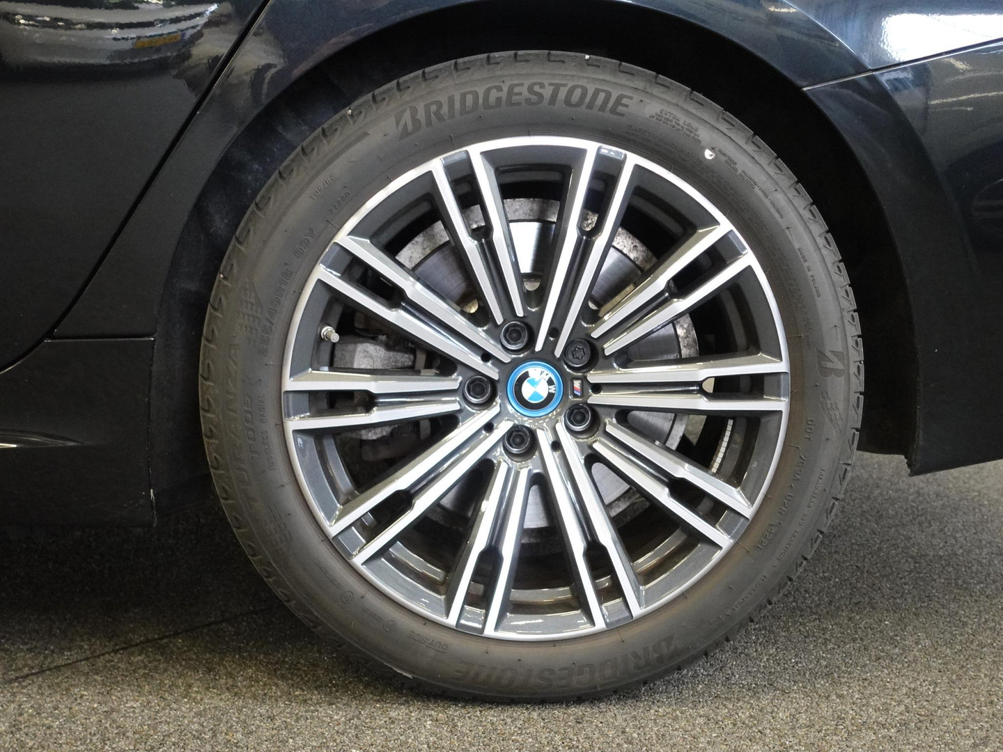 BMW BMW
