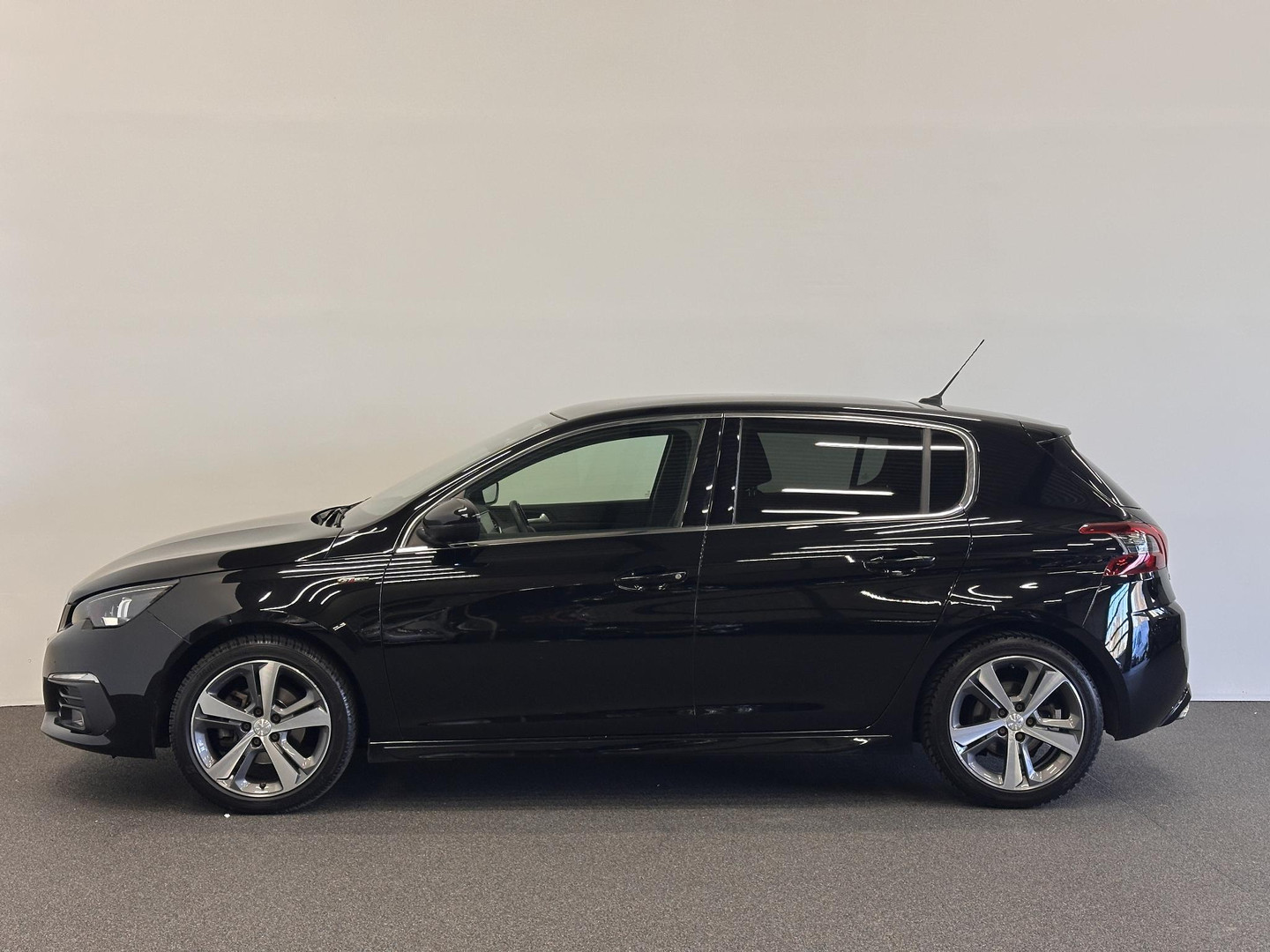 Peugeot Peugeot