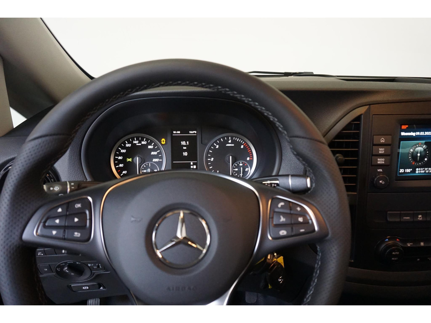 Mercedes-Benz Mercedes-Benz