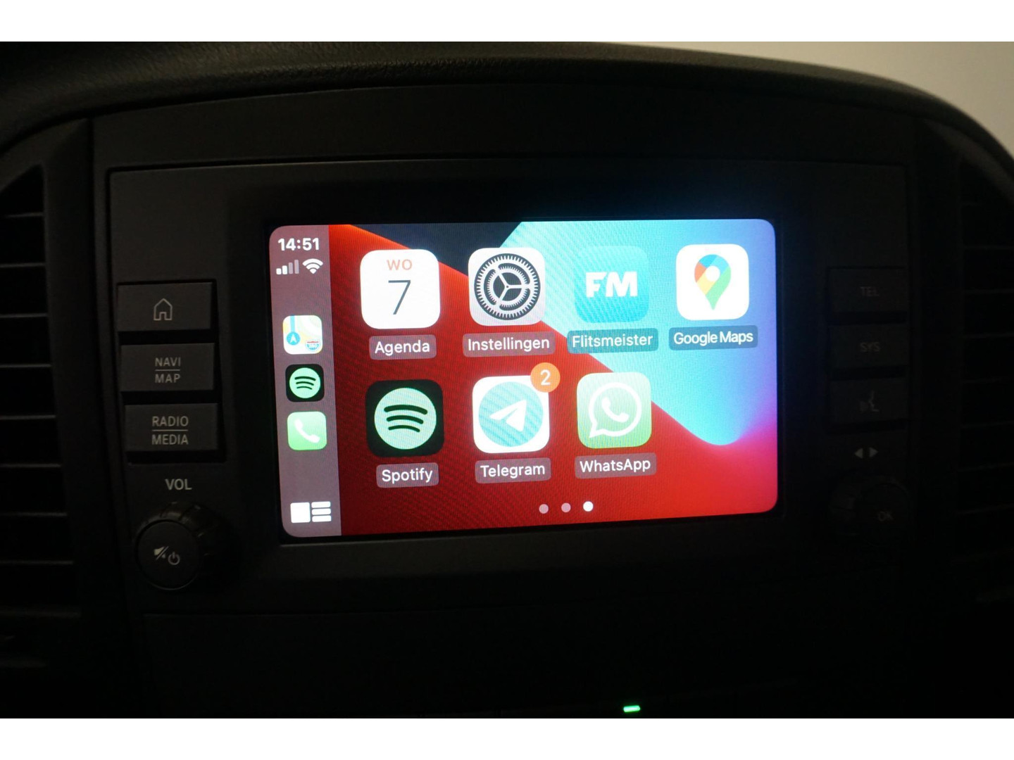 Mercedes-Benz Mercedes-Benz