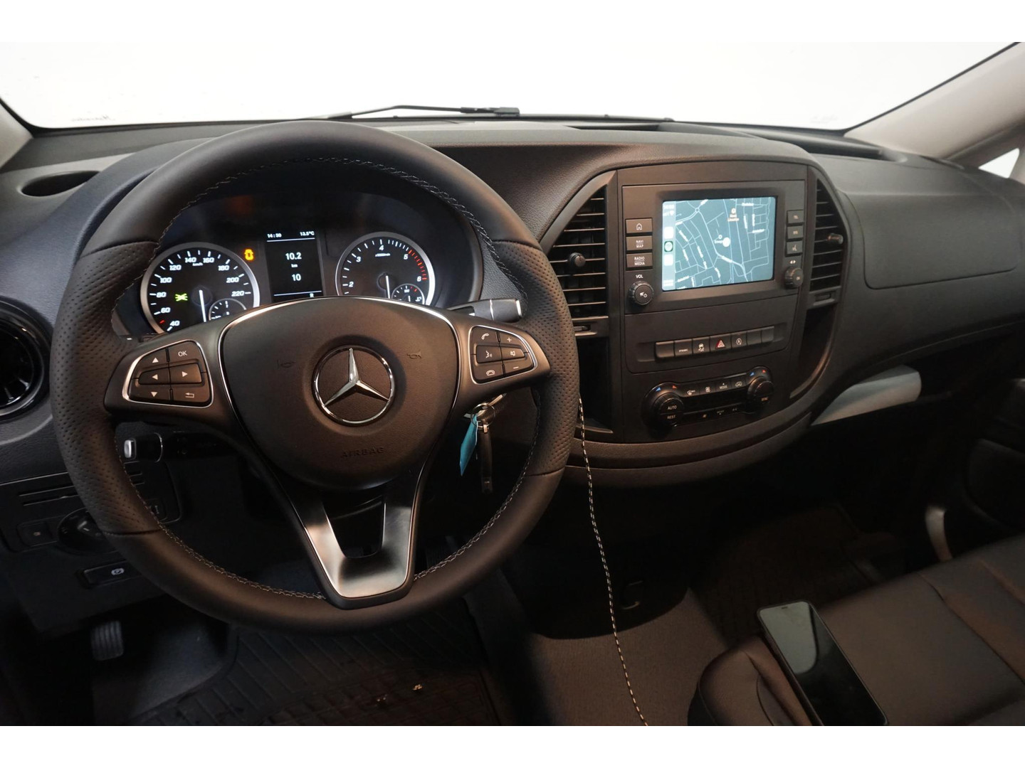 Mercedes-Benz Mercedes-Benz