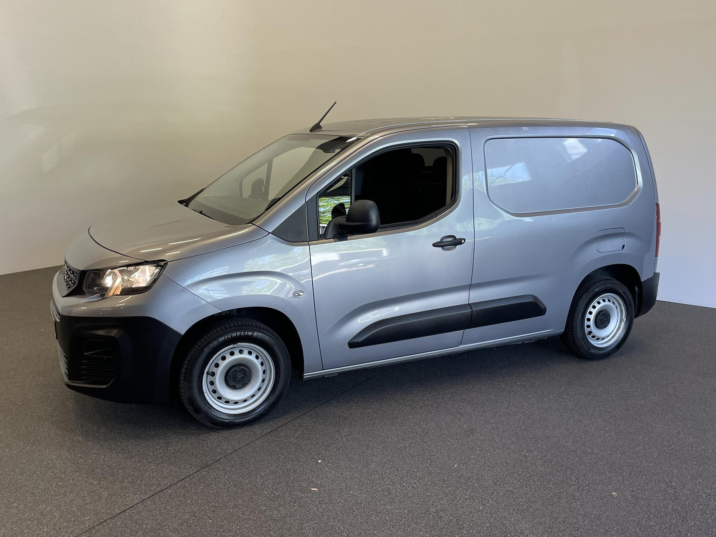 Peugeot Peugeot