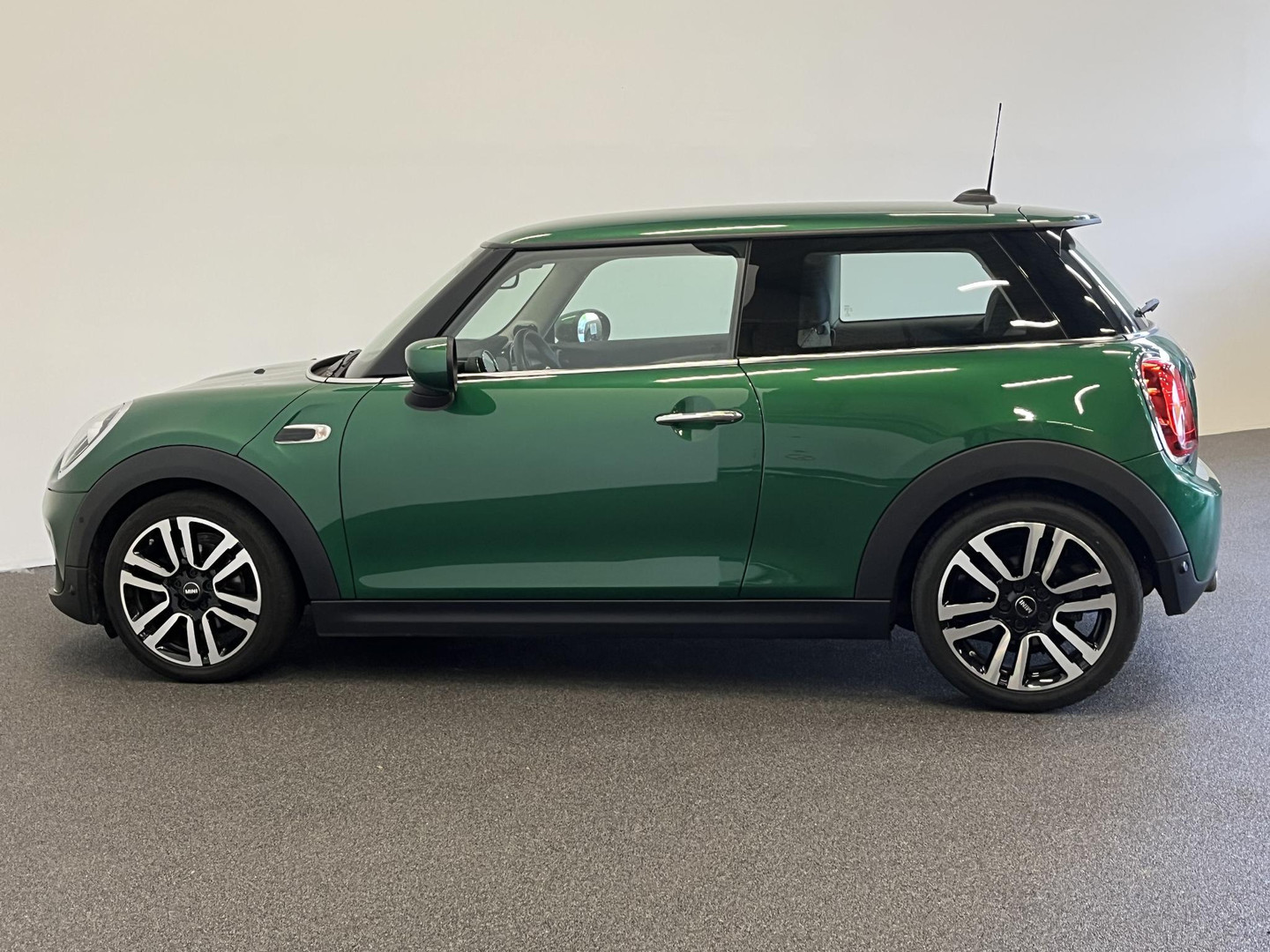 MINI MINI