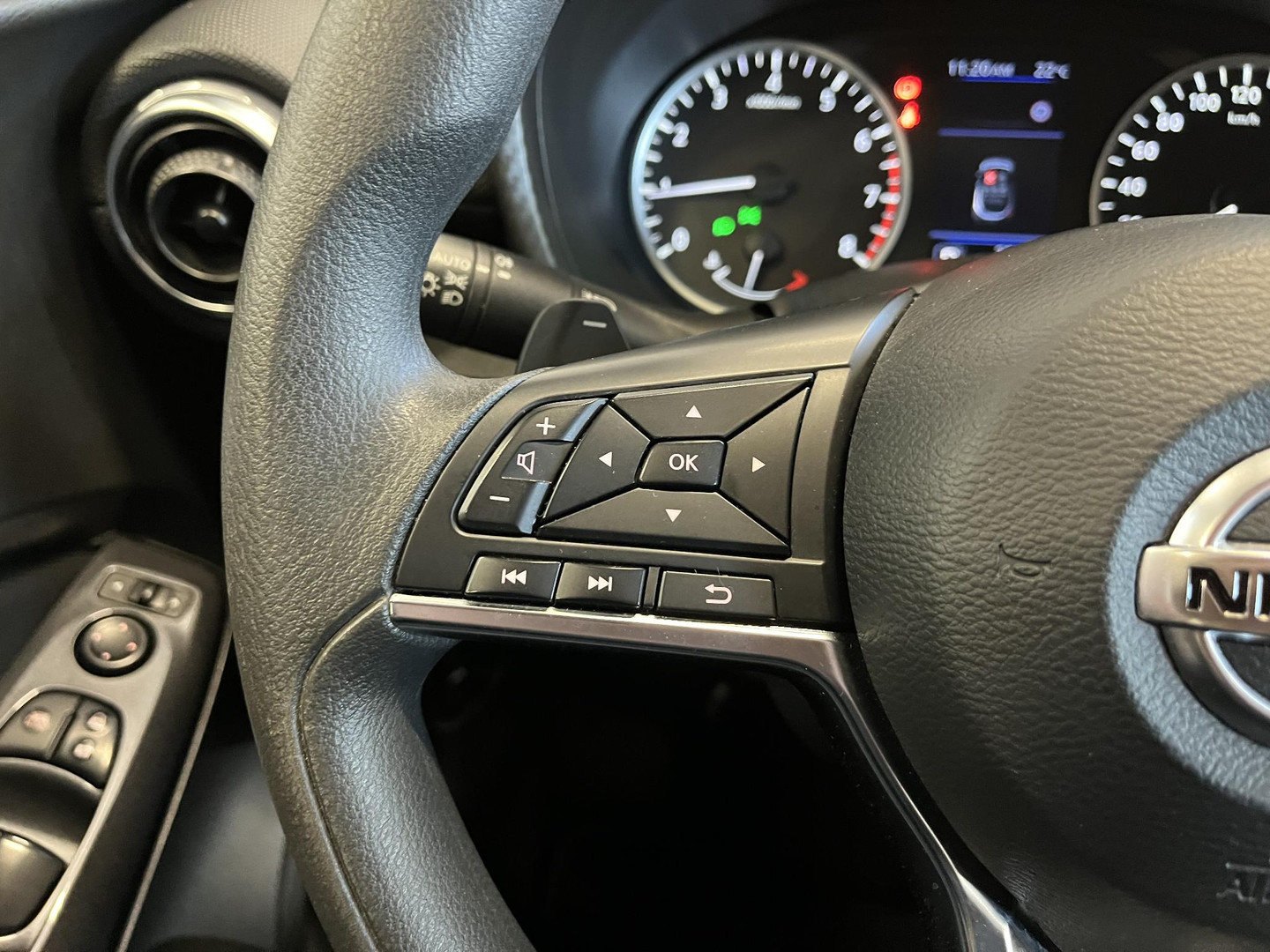 Nissan Nissan