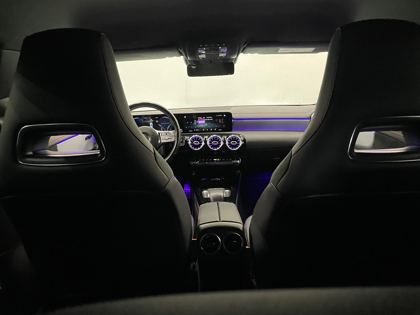 Mercedes-Benz Mercedes-Benz