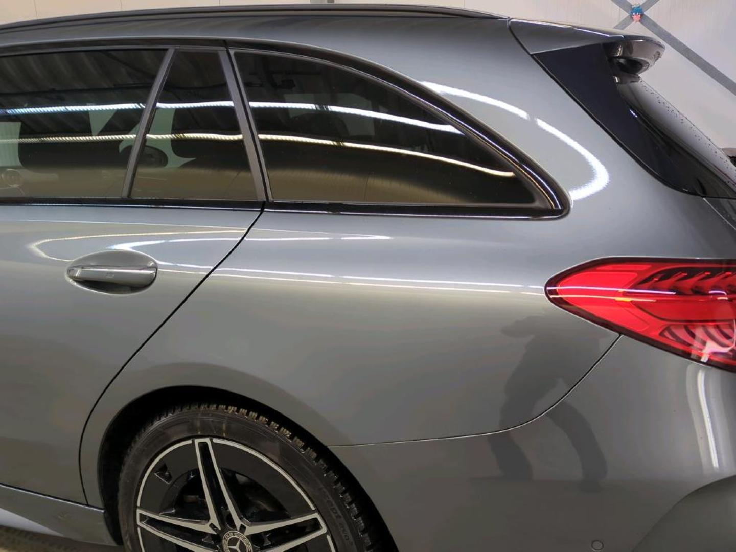 Mercedes-Benz Mercedes-Benz