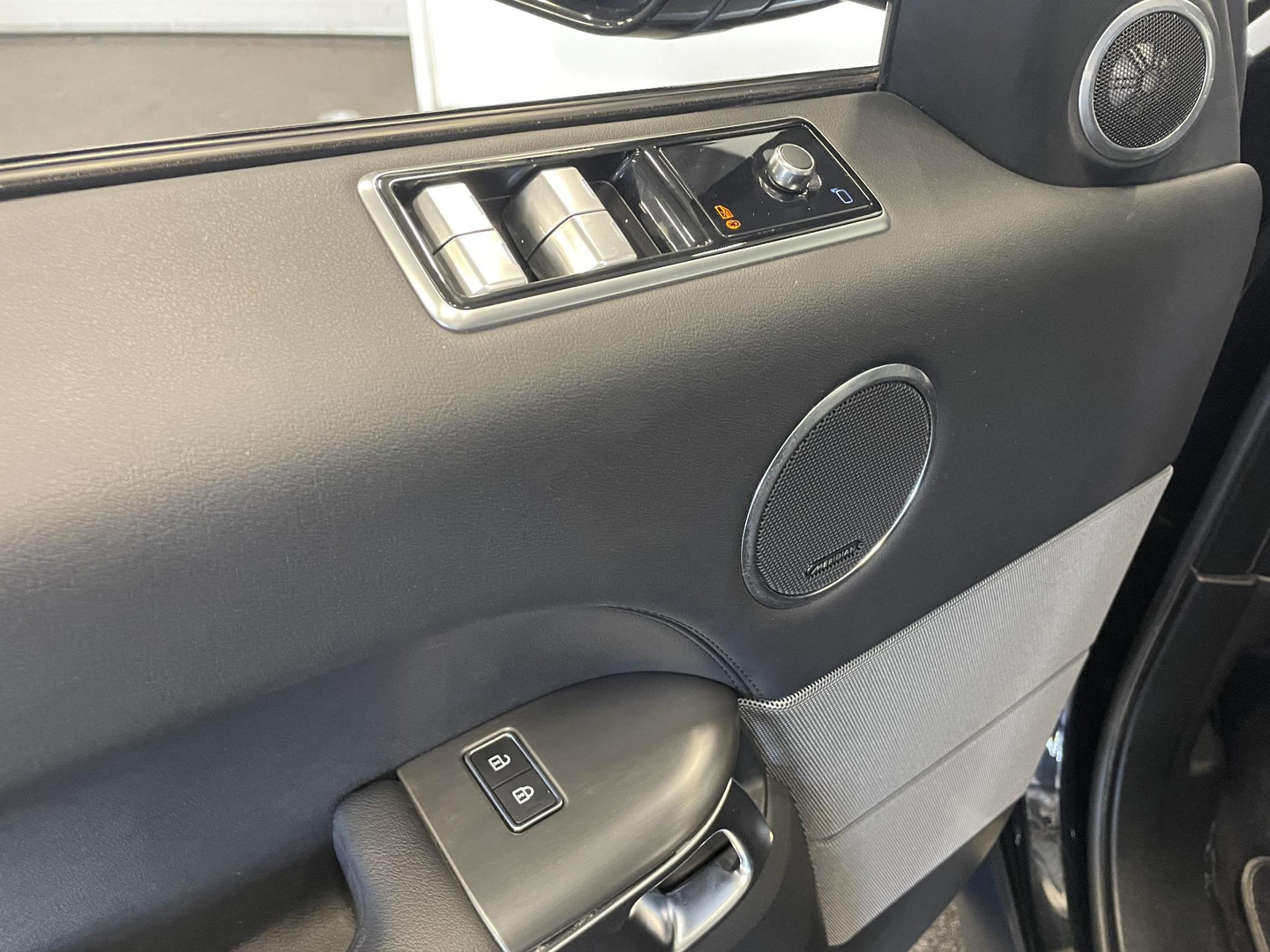 Land Rover Land Rover