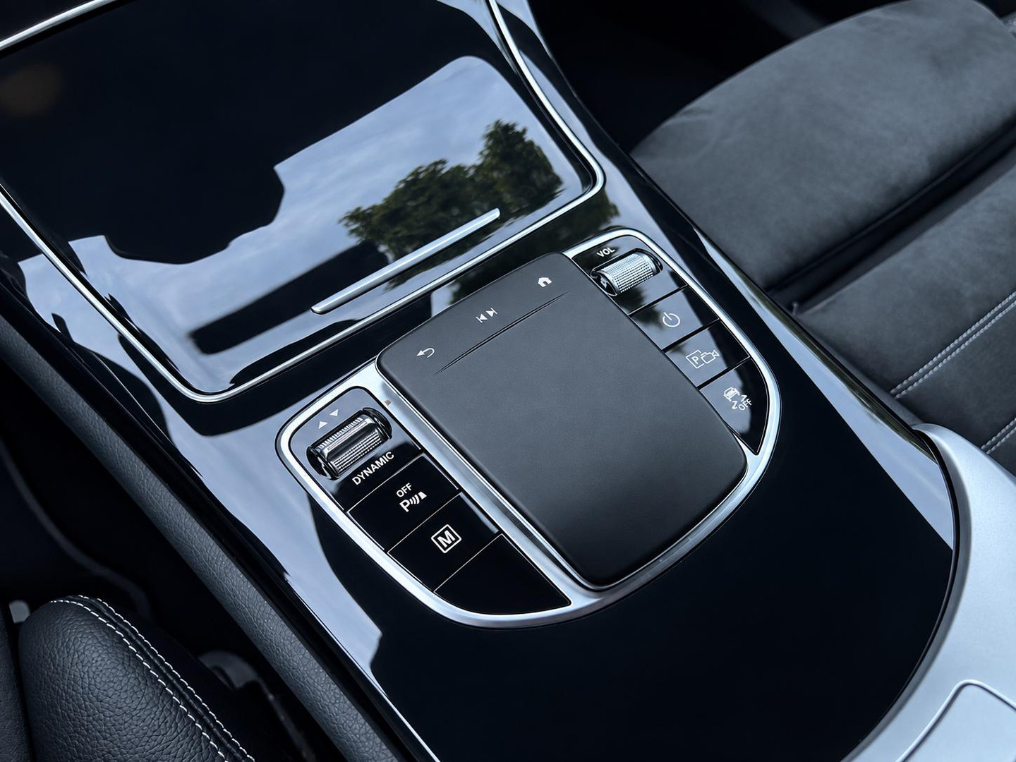 Mercedes-Benz Mercedes-Benz