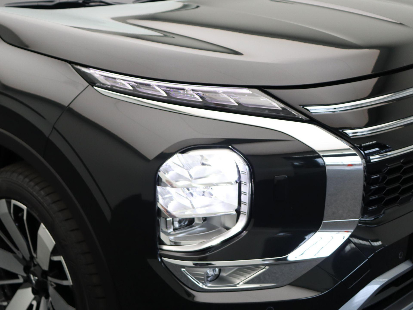 Mitsubishi Mitsubishi