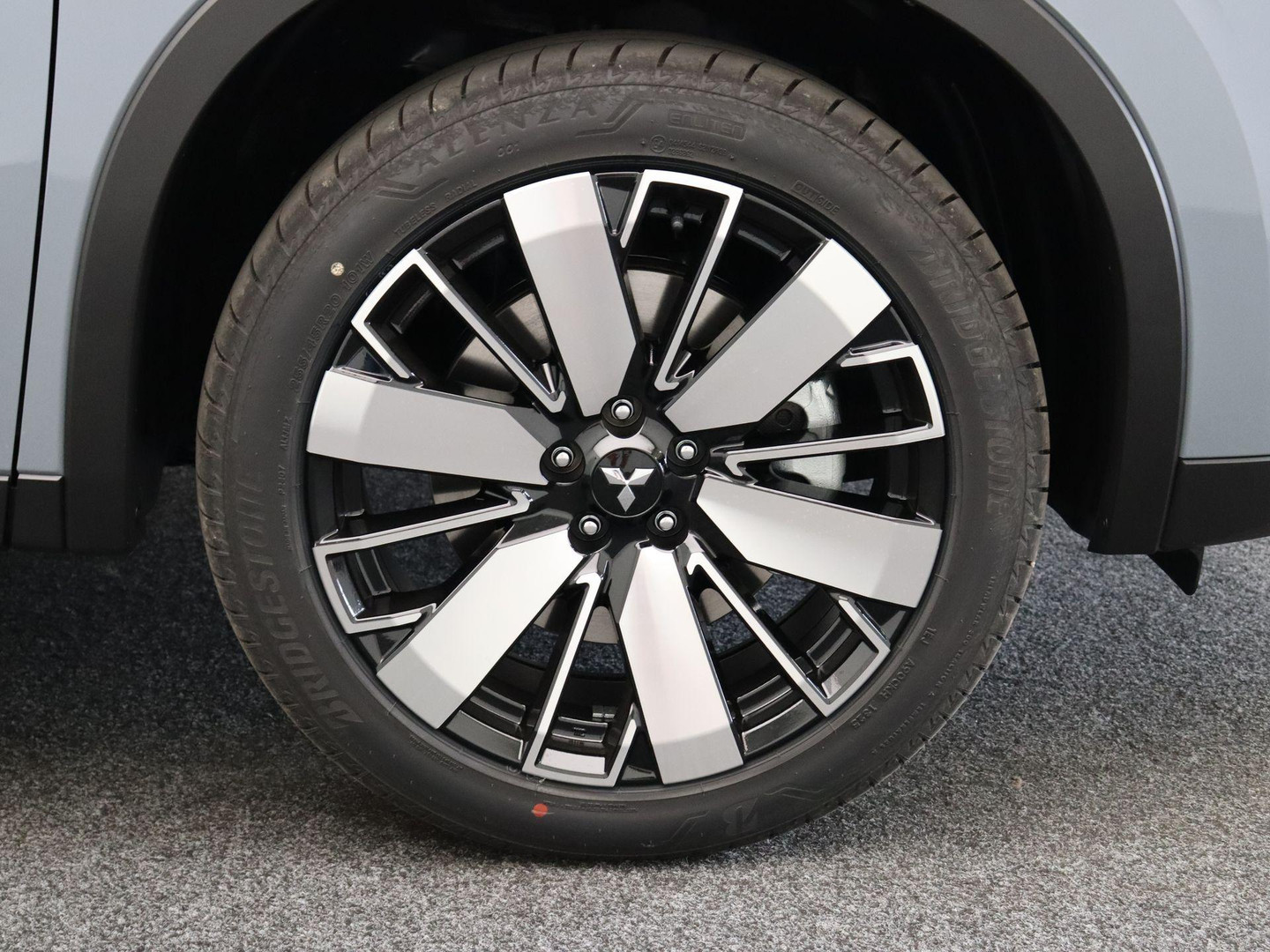 Mitsubishi Mitsubishi