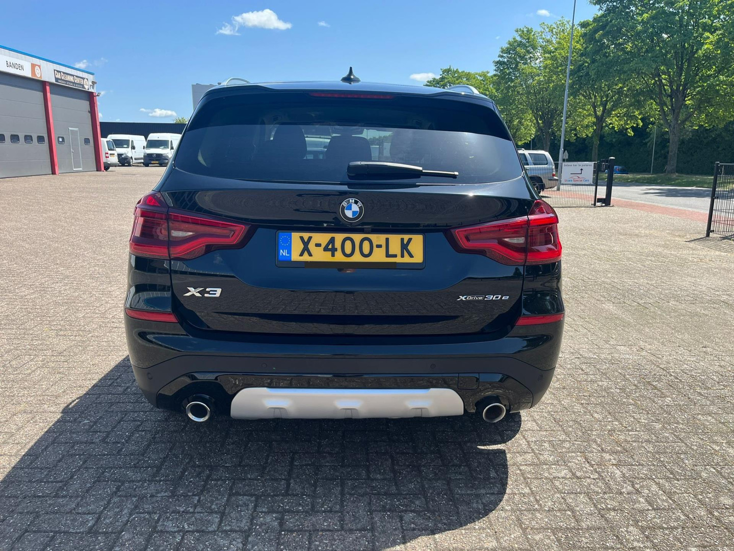 BMW