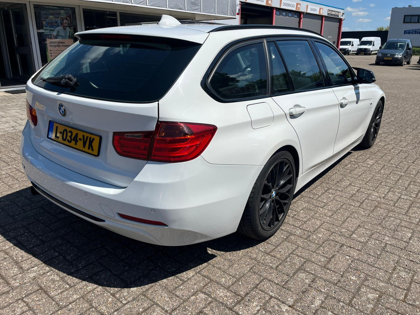 BMW BMW