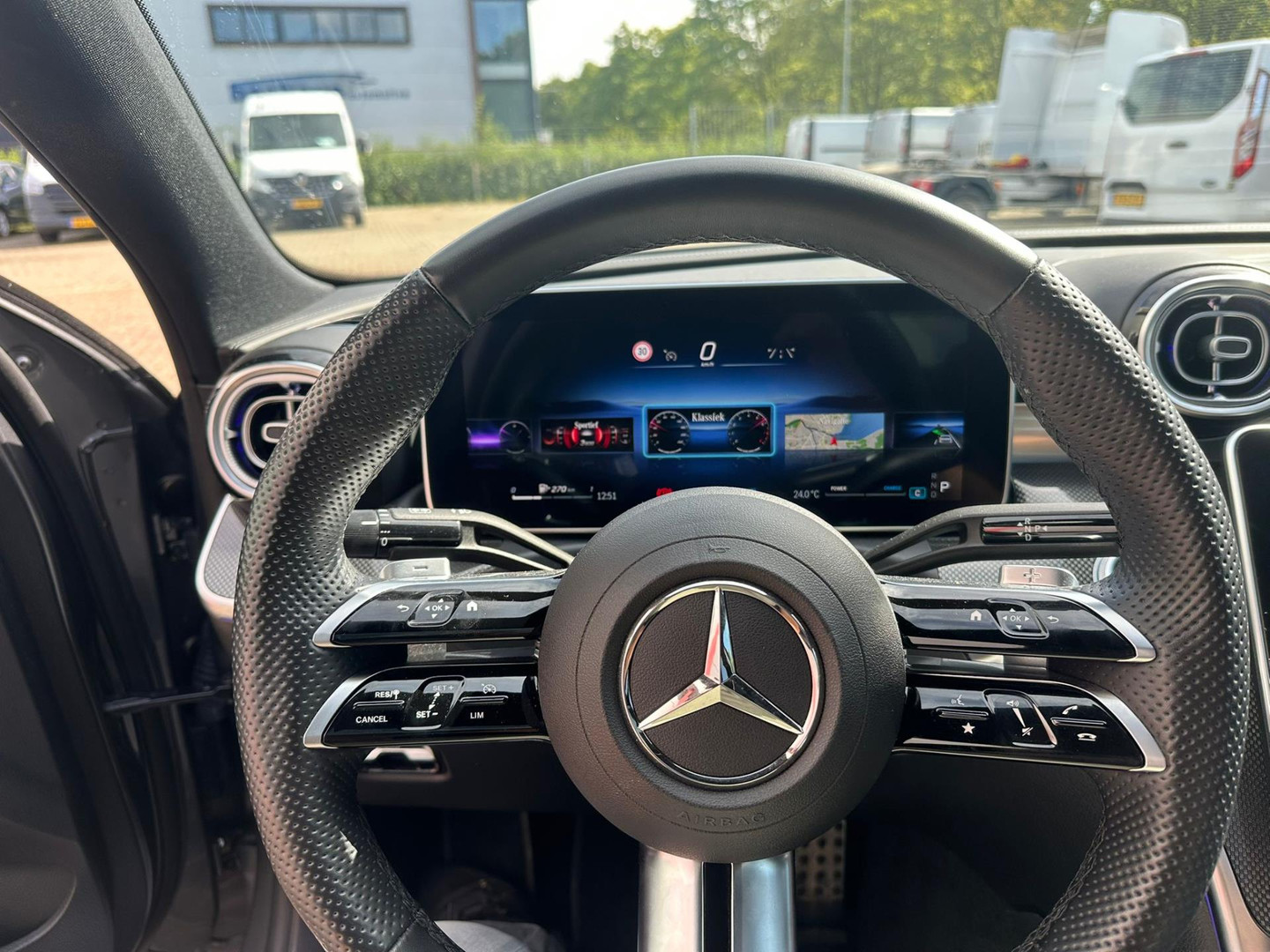 Mercedes-Benz Mercedes-Benz