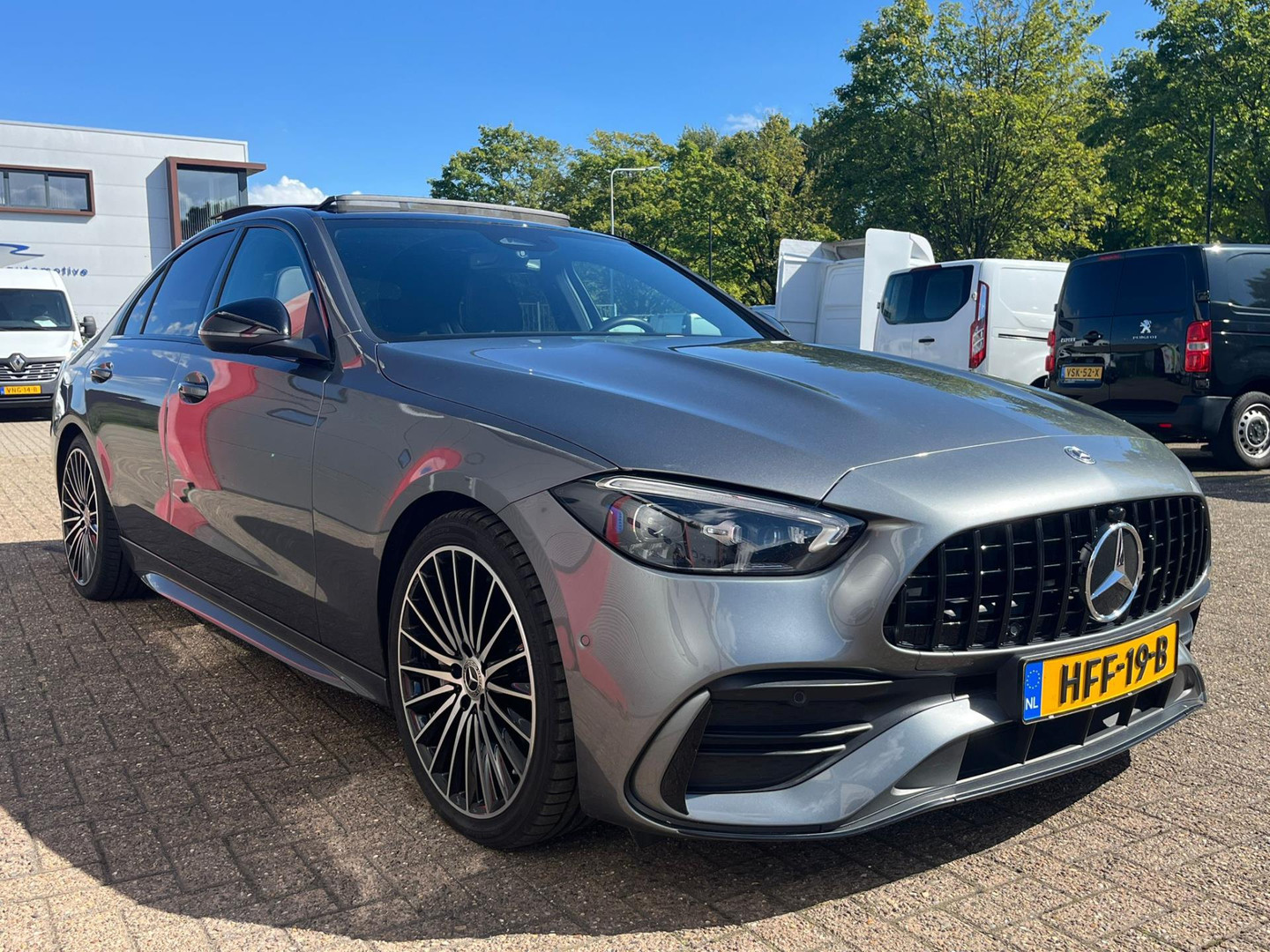 Mercedes-Benz Mercedes-Benz