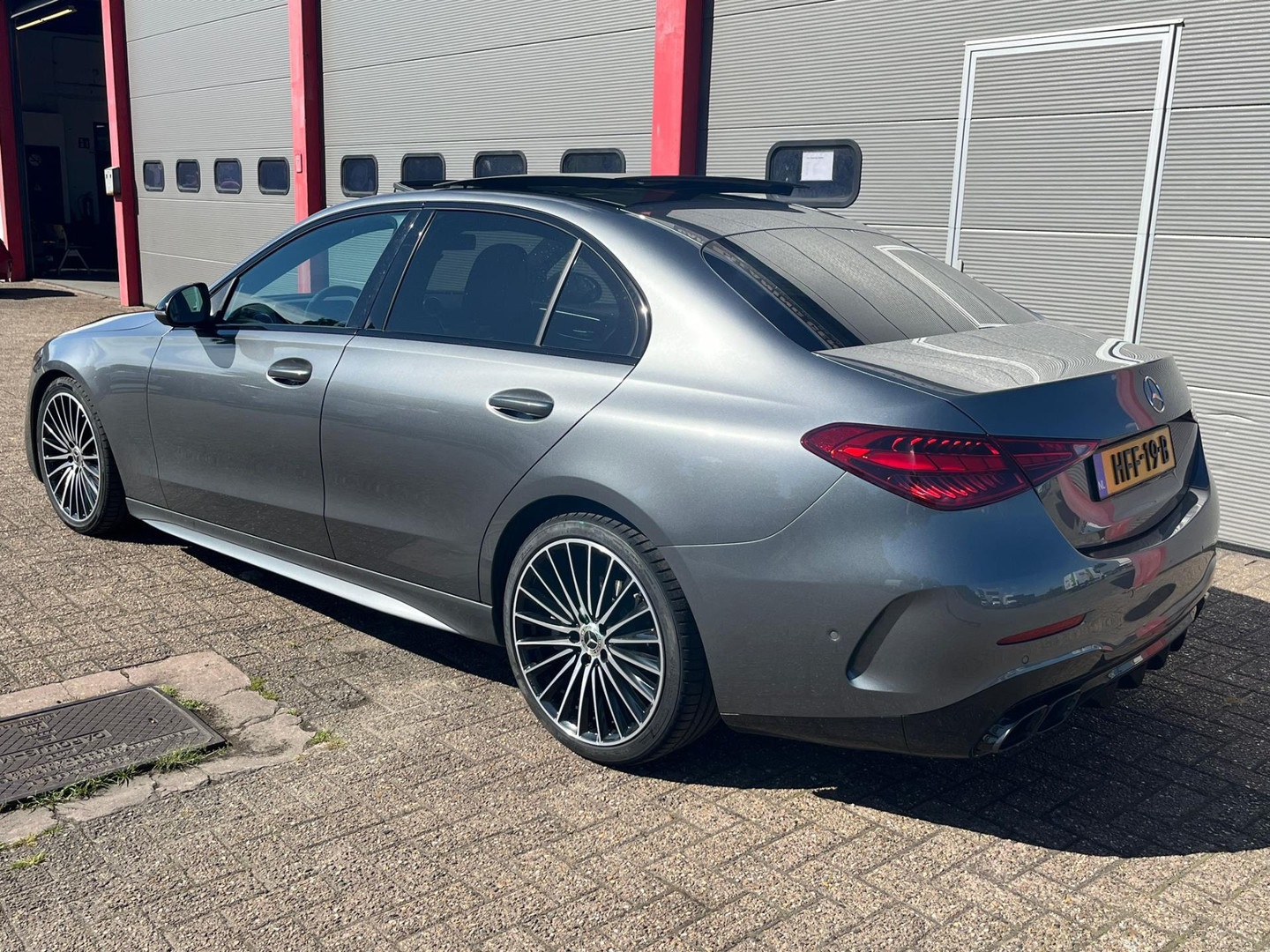 Mercedes-Benz Mercedes-Benz