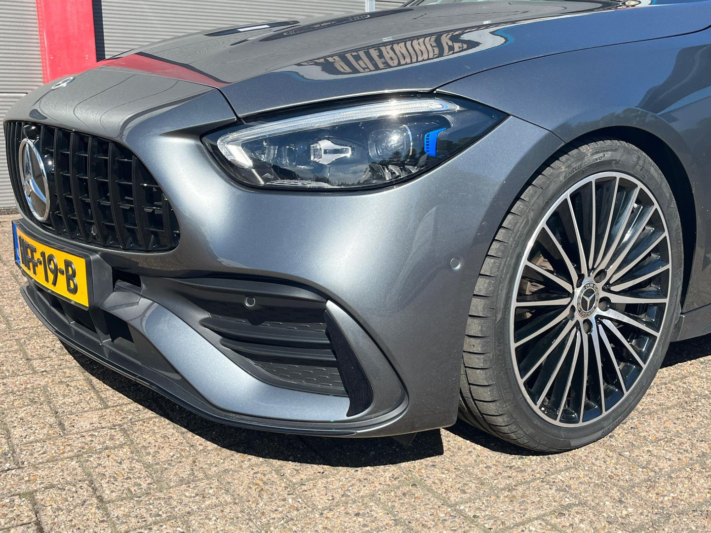 Mercedes-Benz Mercedes-Benz
