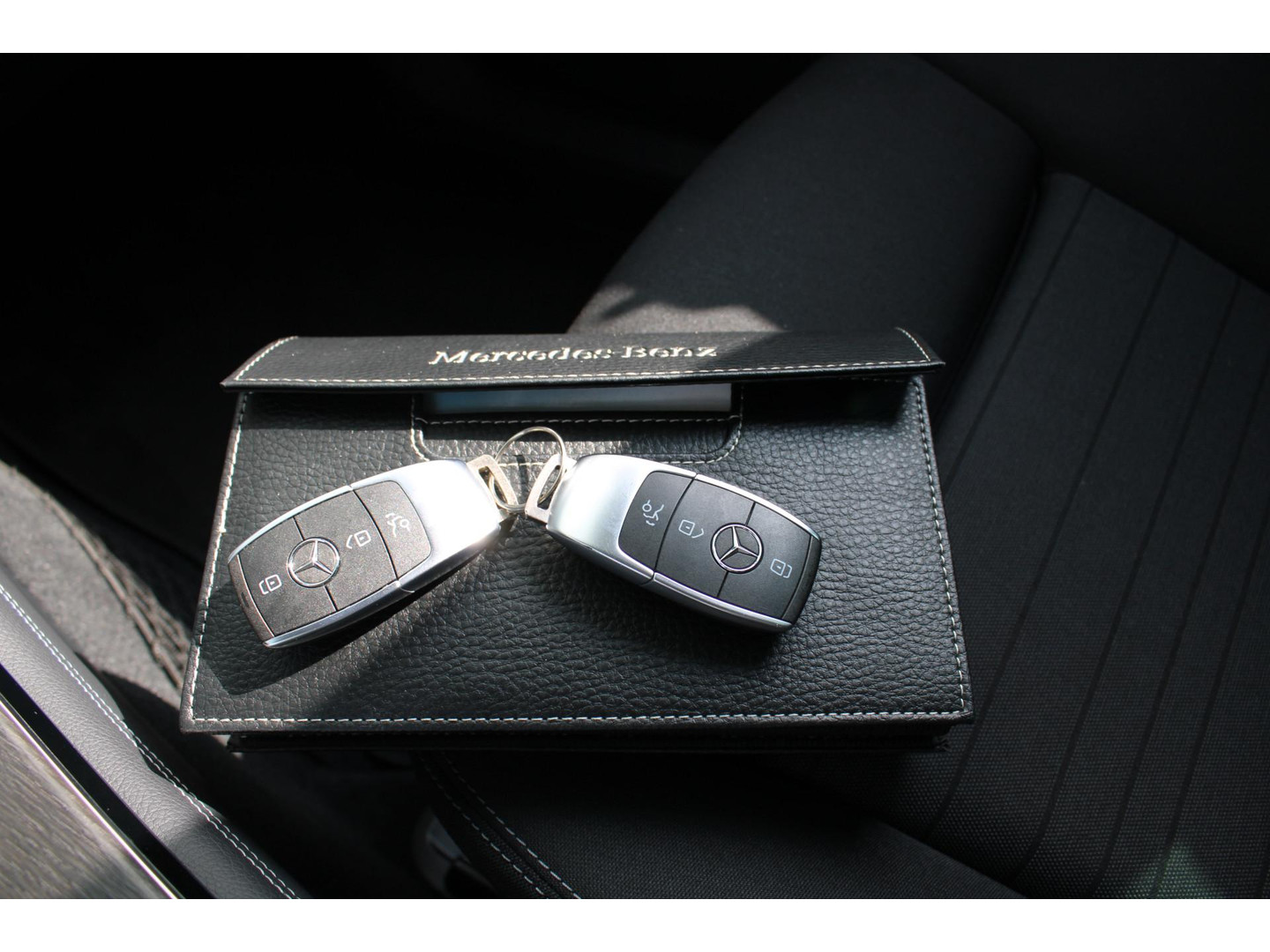 Mercedes-Benz Mercedes-Benz