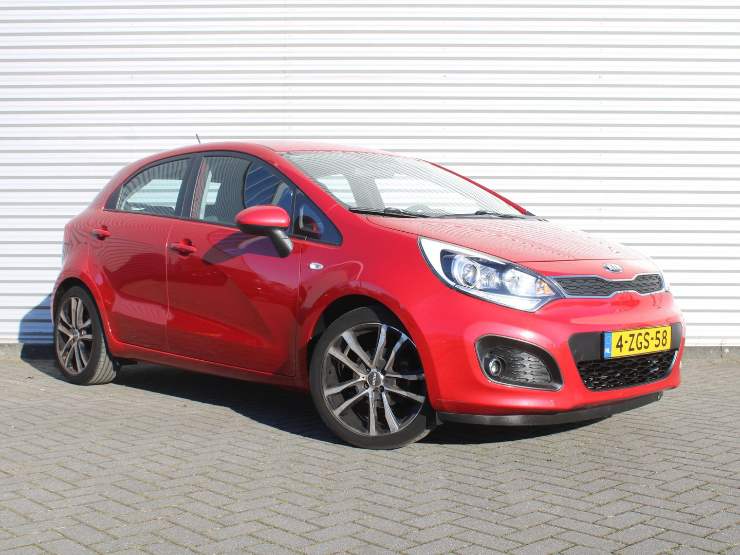 Kia