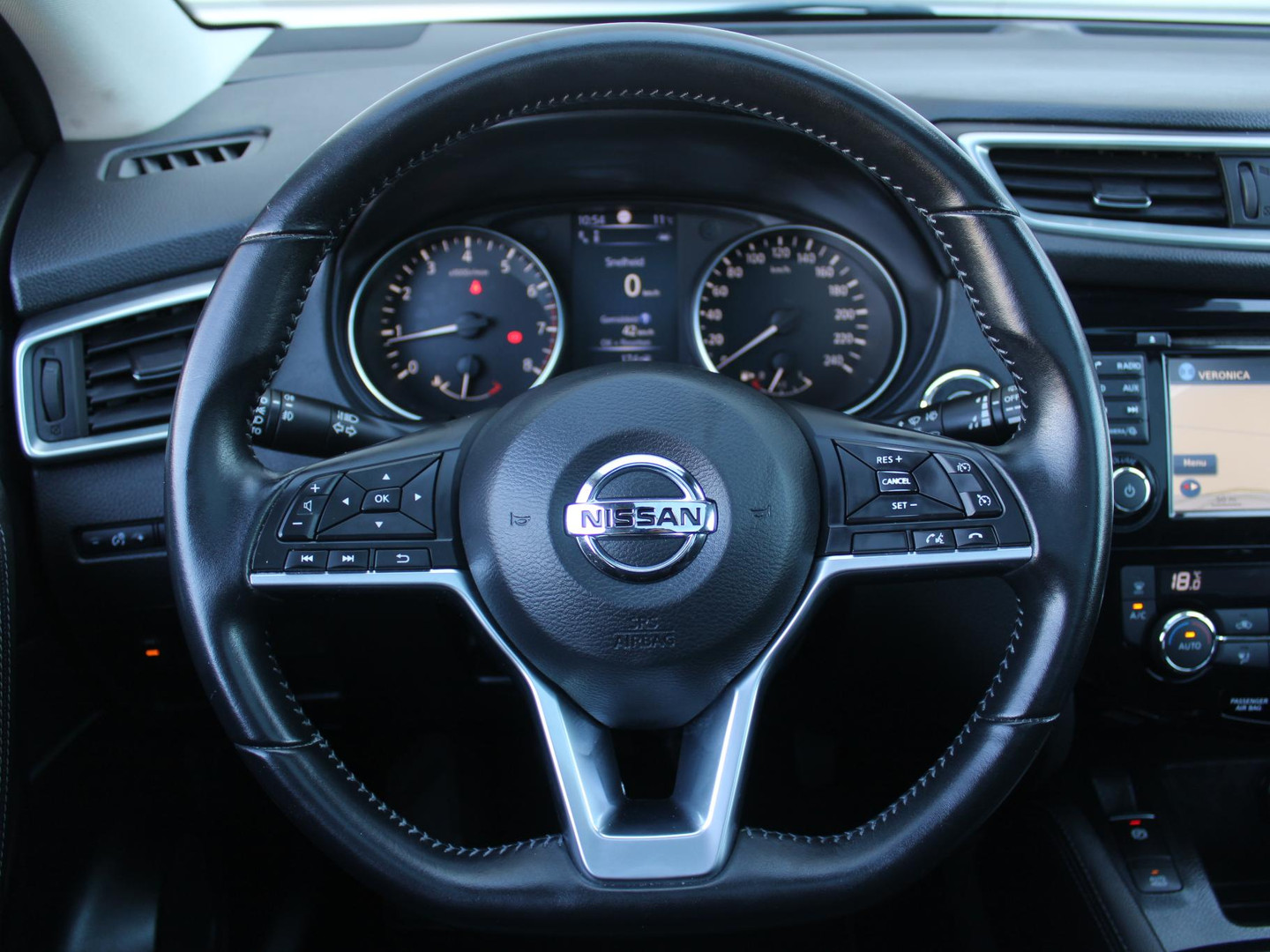 Nissan Nissan