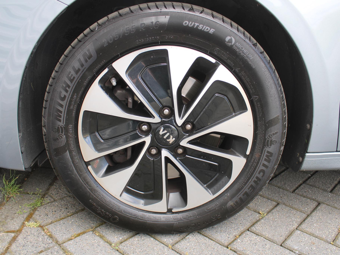 Kia