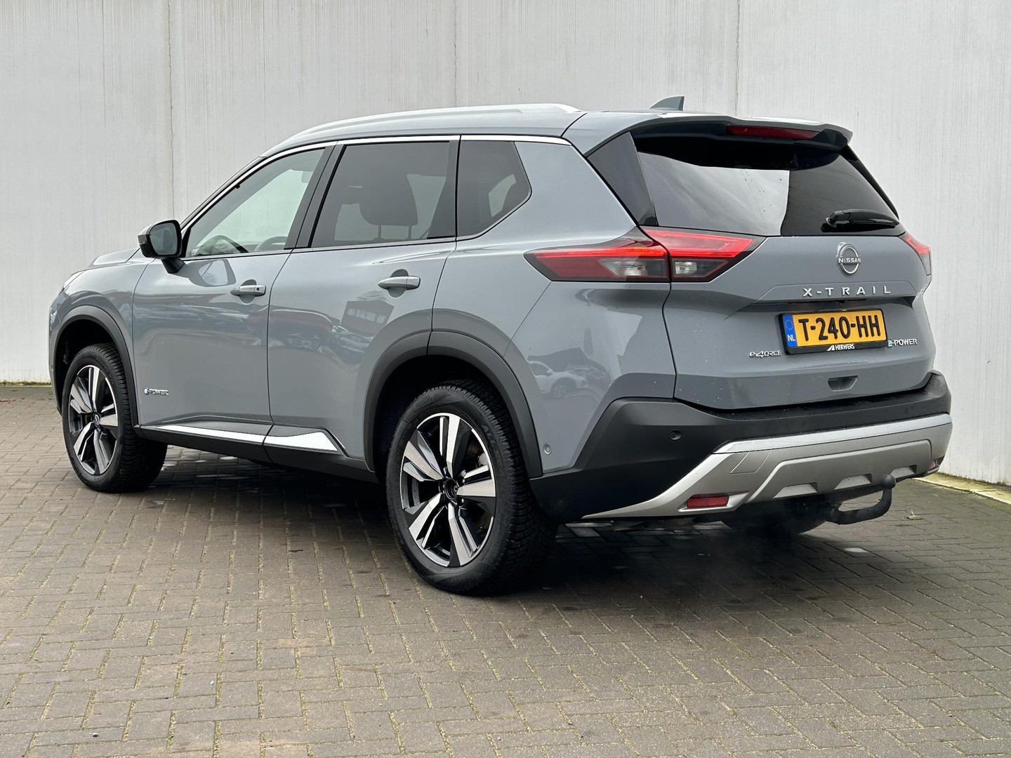 Nissan Nissan