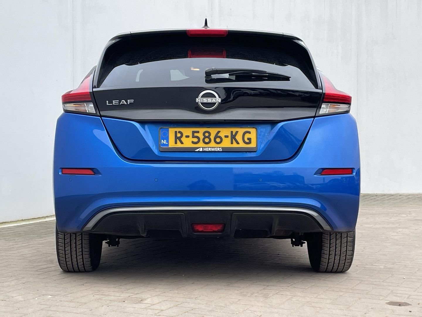 Nissan Nissan