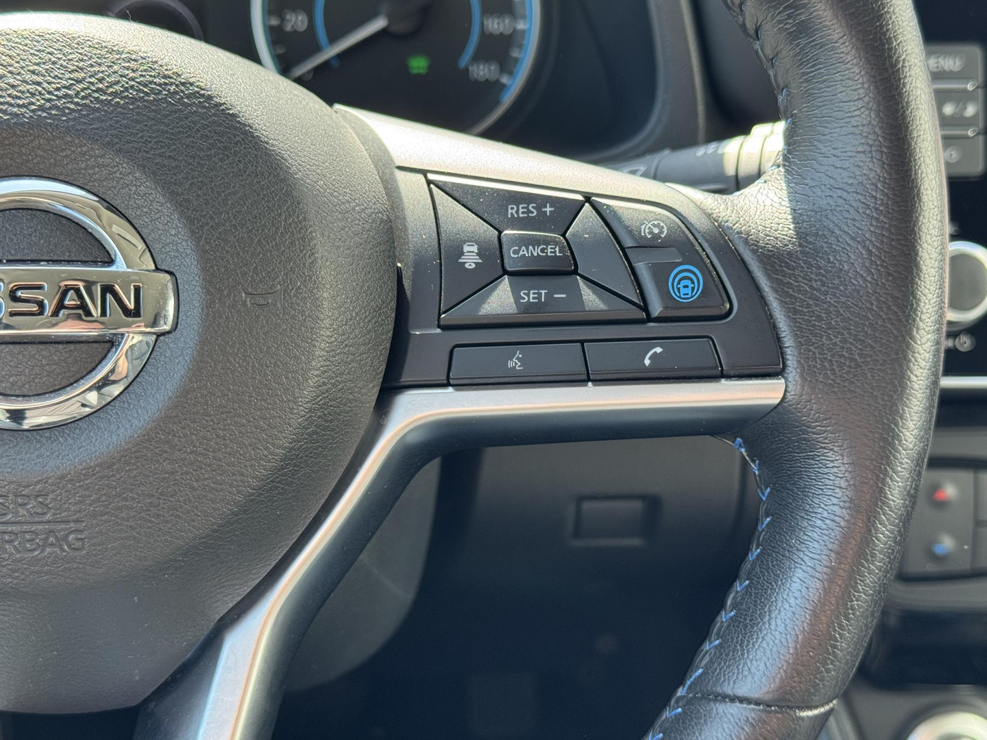Nissan Nissan